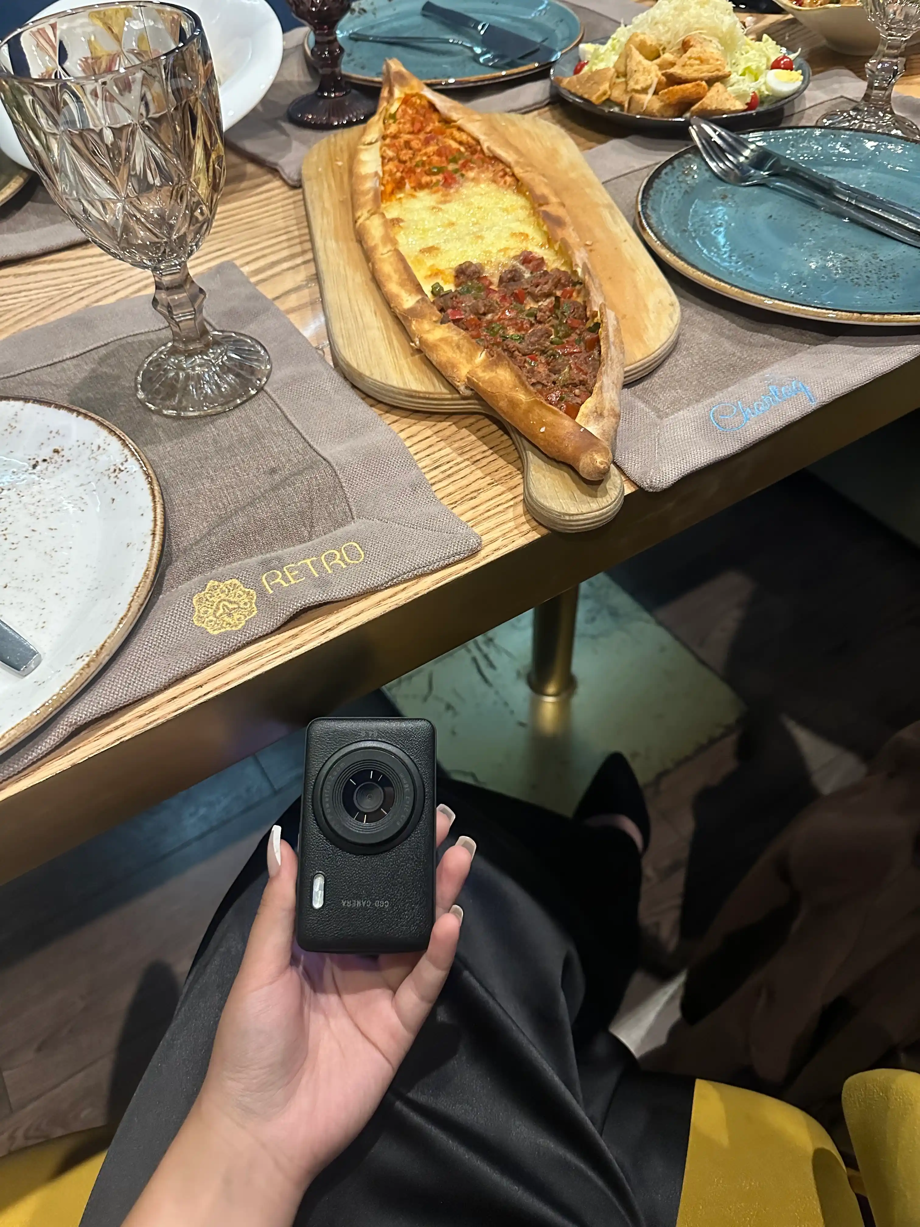 Raqamli ixcham fotoapparat displeyli,  zumli, chaqnoqli va xotira kartali mini kamera