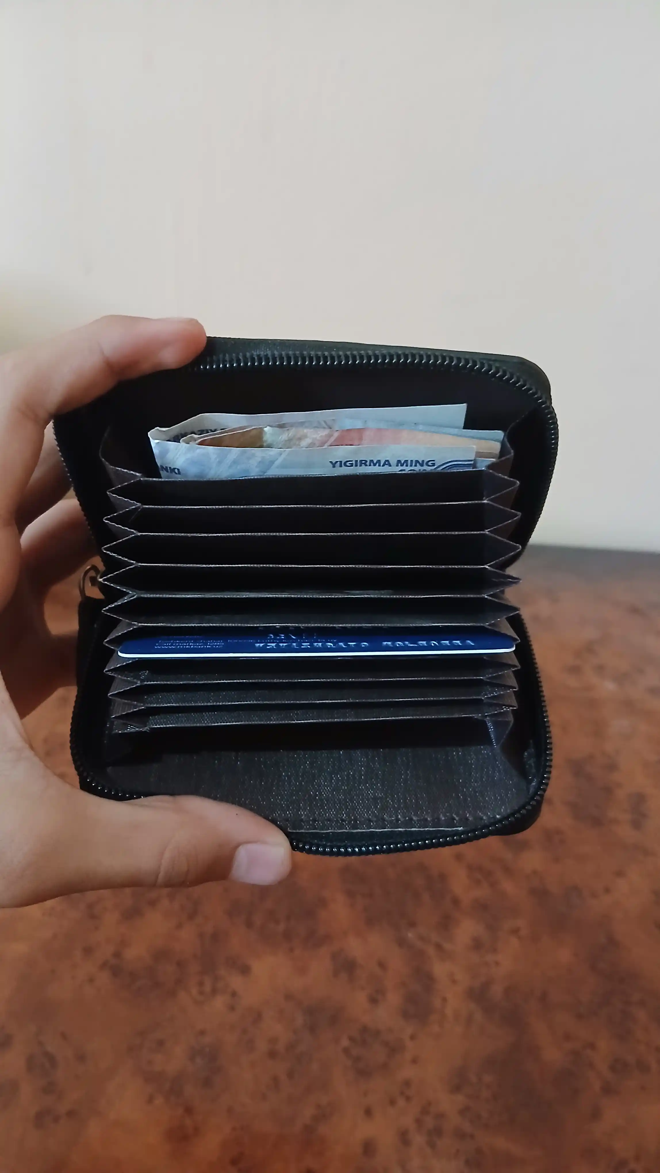 Fermuarli kartxolder va vizitka hamyoni, bank kartalari uchun zamonaviy mini hamyon