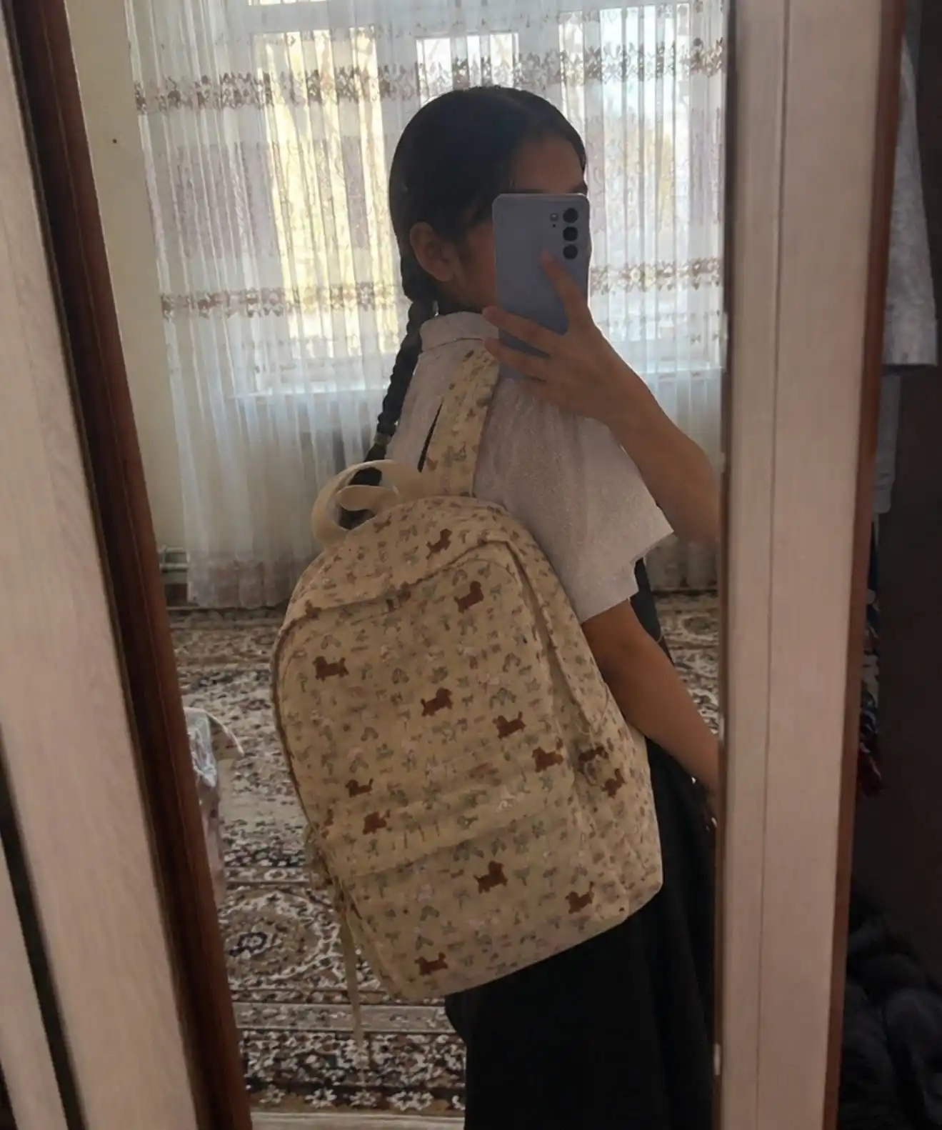Qizlar va ayollar uchun ryukzak, qizlar uchun maktab formasi