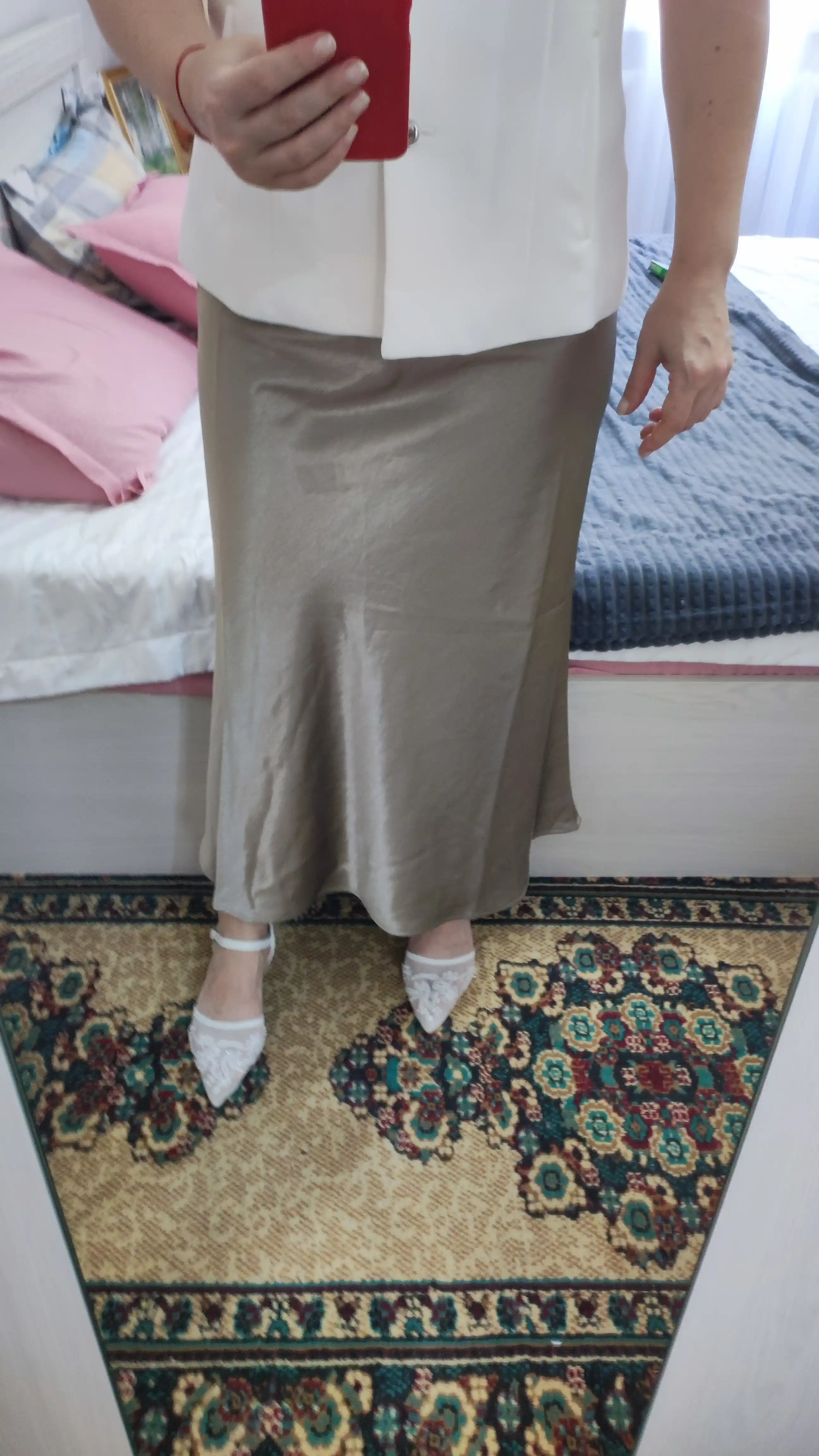 Ayollar uchun yubka, rezinkada, atlas, malomerka  - EllyFashion