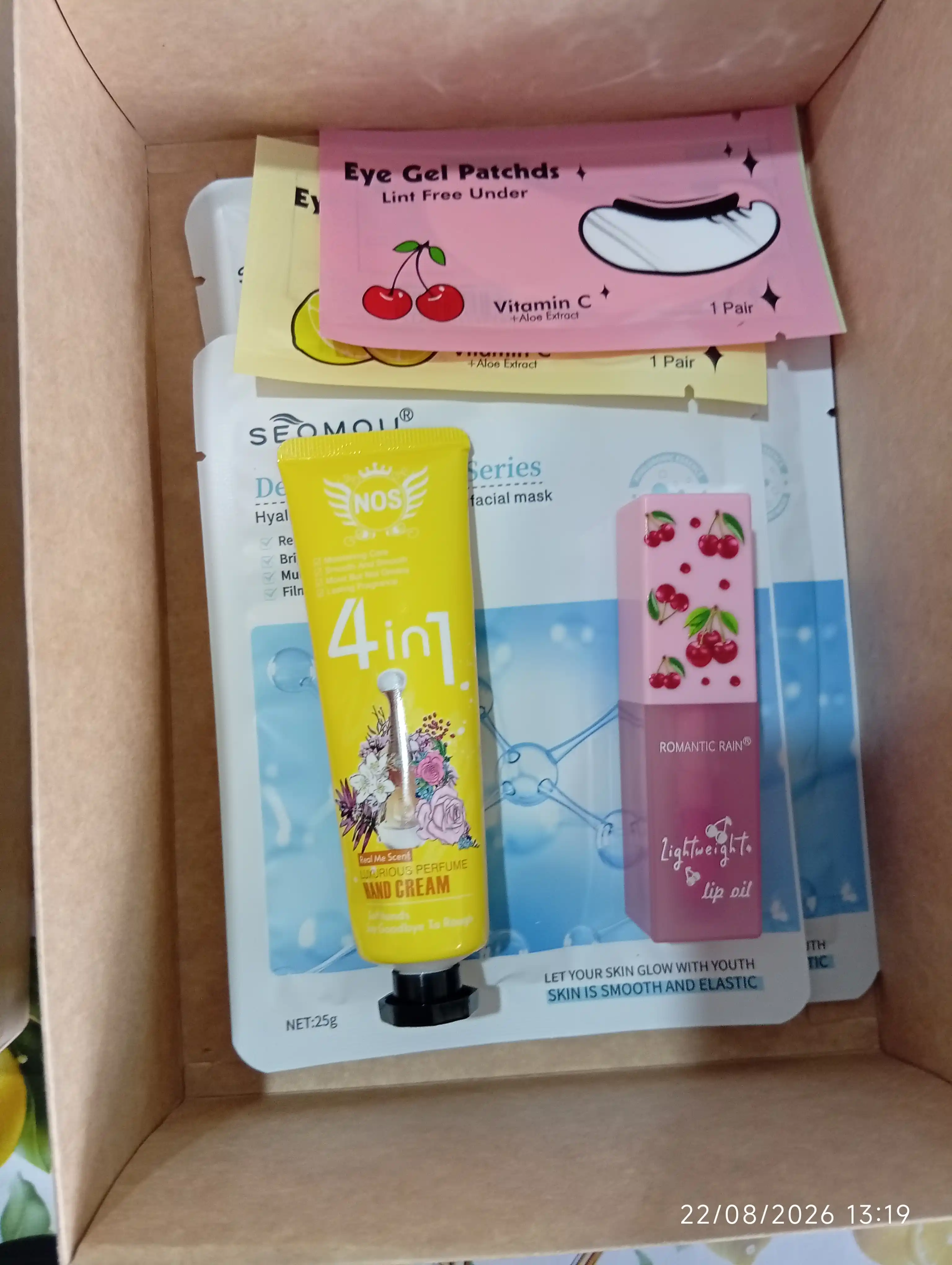 Kosmetika sovg'a to'plami Beauty Box, yuz va tanani parvarish qilish 27 mahsulot