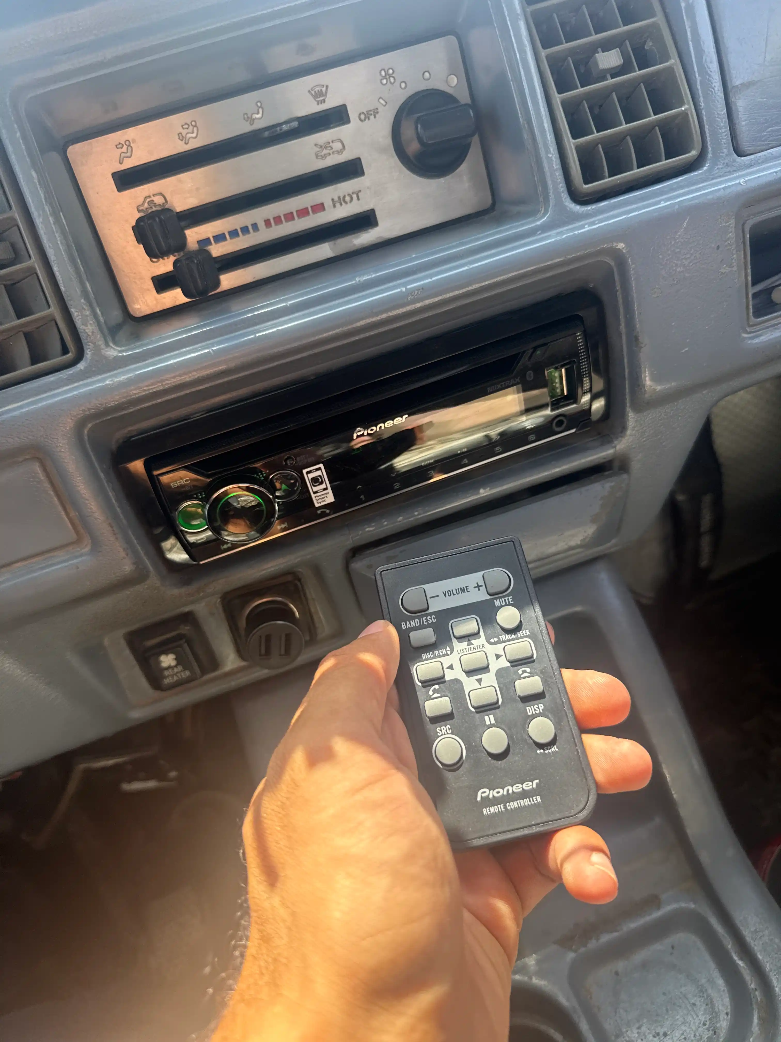 Автомагнитола Pioneer DEH-S5250BT магнитола