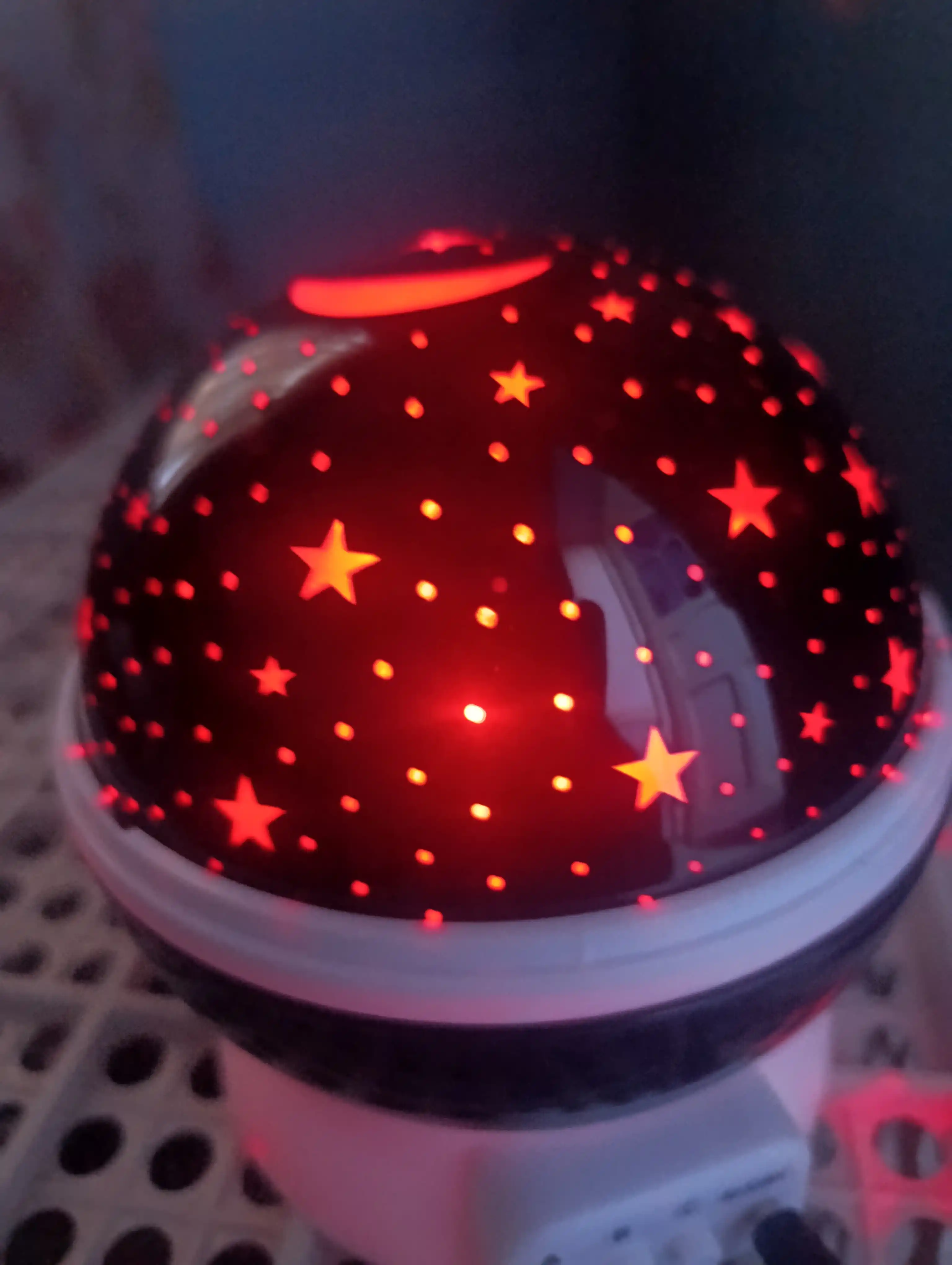 Yengil musiqa, Bluetooth va USB bilan ishlaydigan, LED tungi yorug'lik proyektori