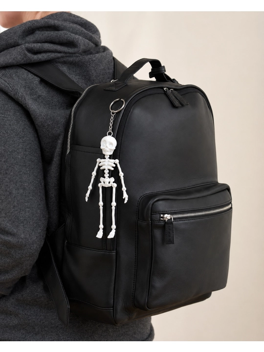 Qo‘zg‘aluvchan brelok odam skeleti, artikulyatsiyalangan brelok