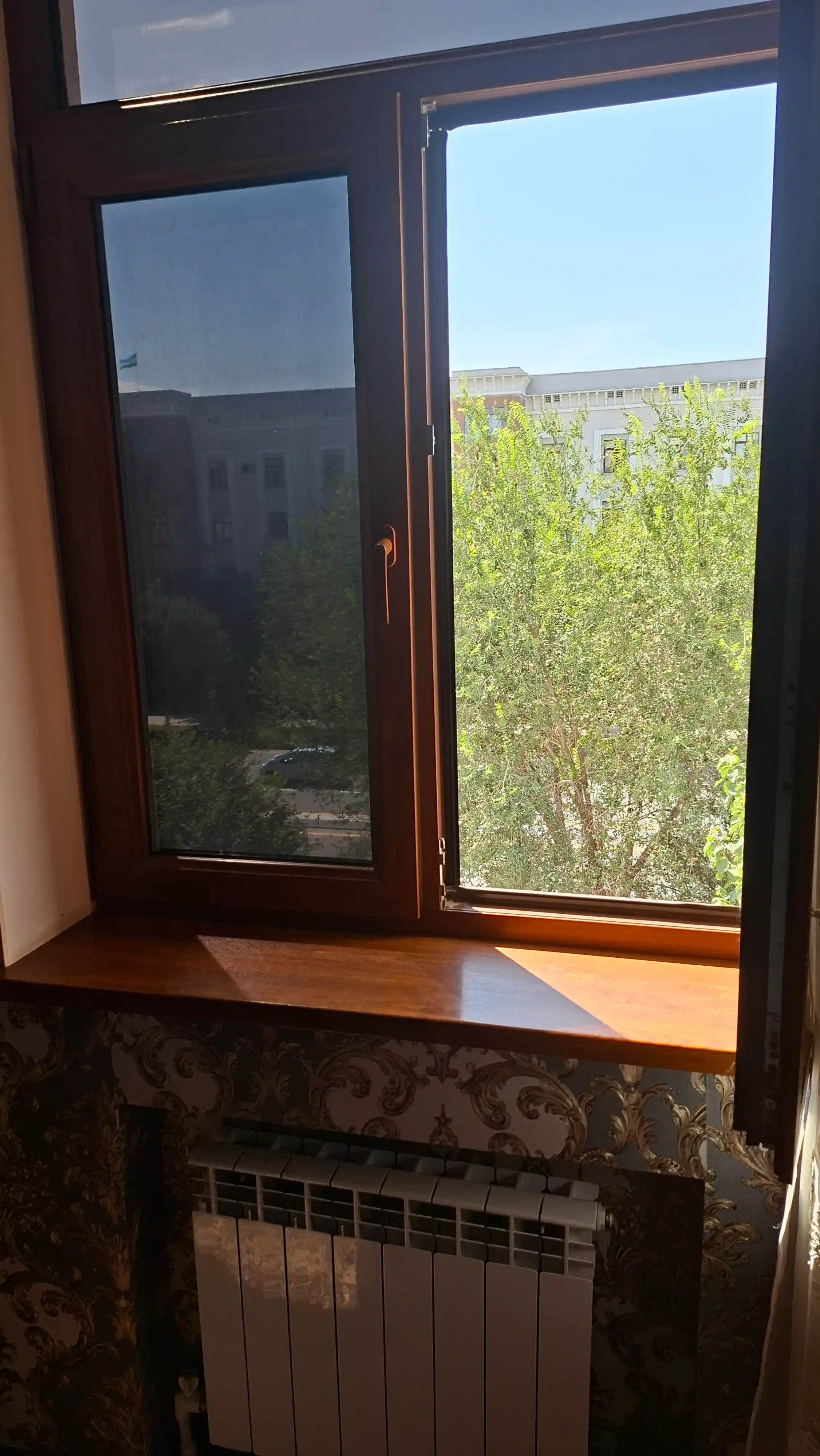 Derazalar uchun quyoshga qarshi oyna plyonkasi, 4 metr gacha