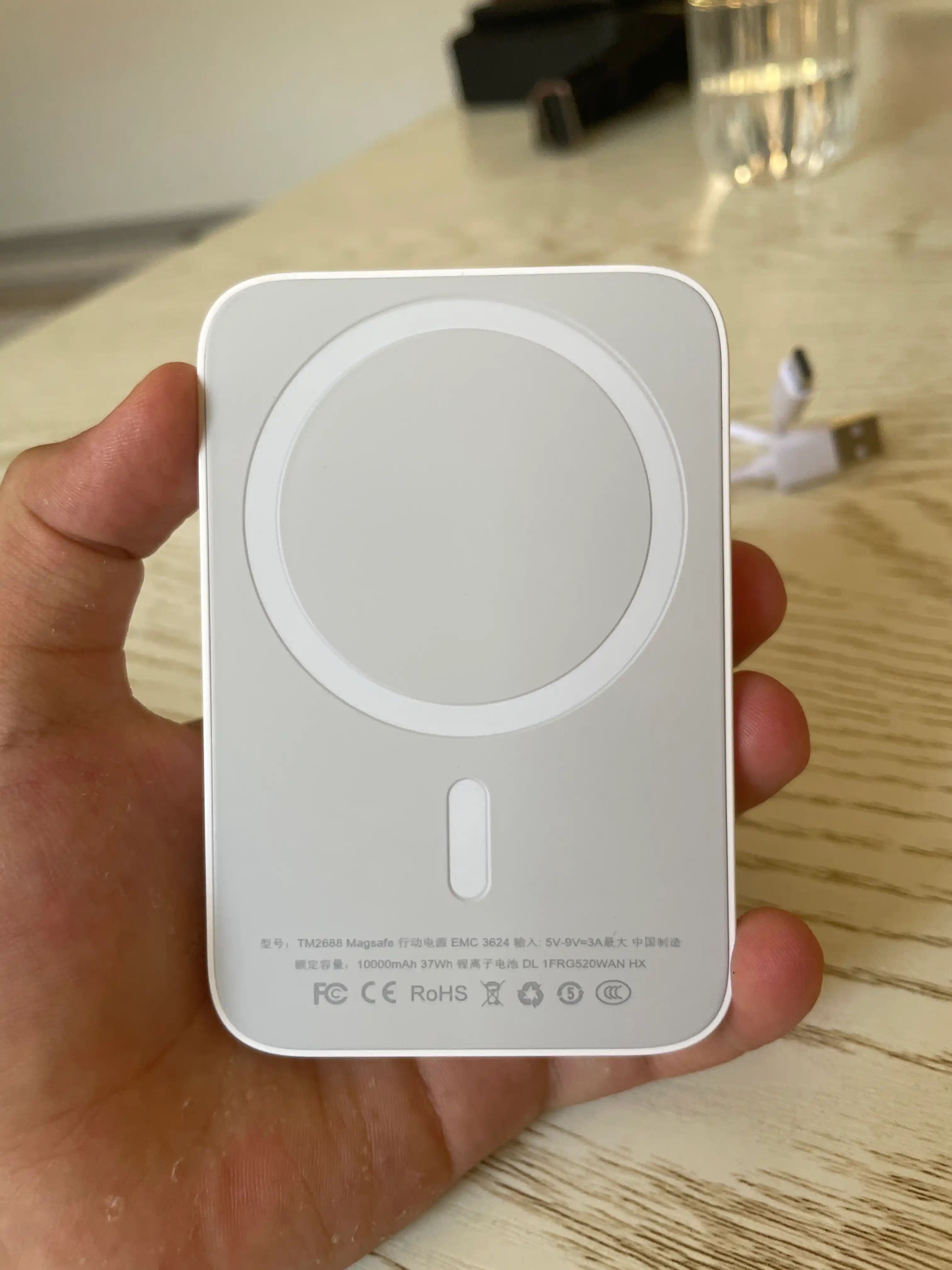 IPhone uchun simsiz MagSafe powerbank, 10 000 mA/soat