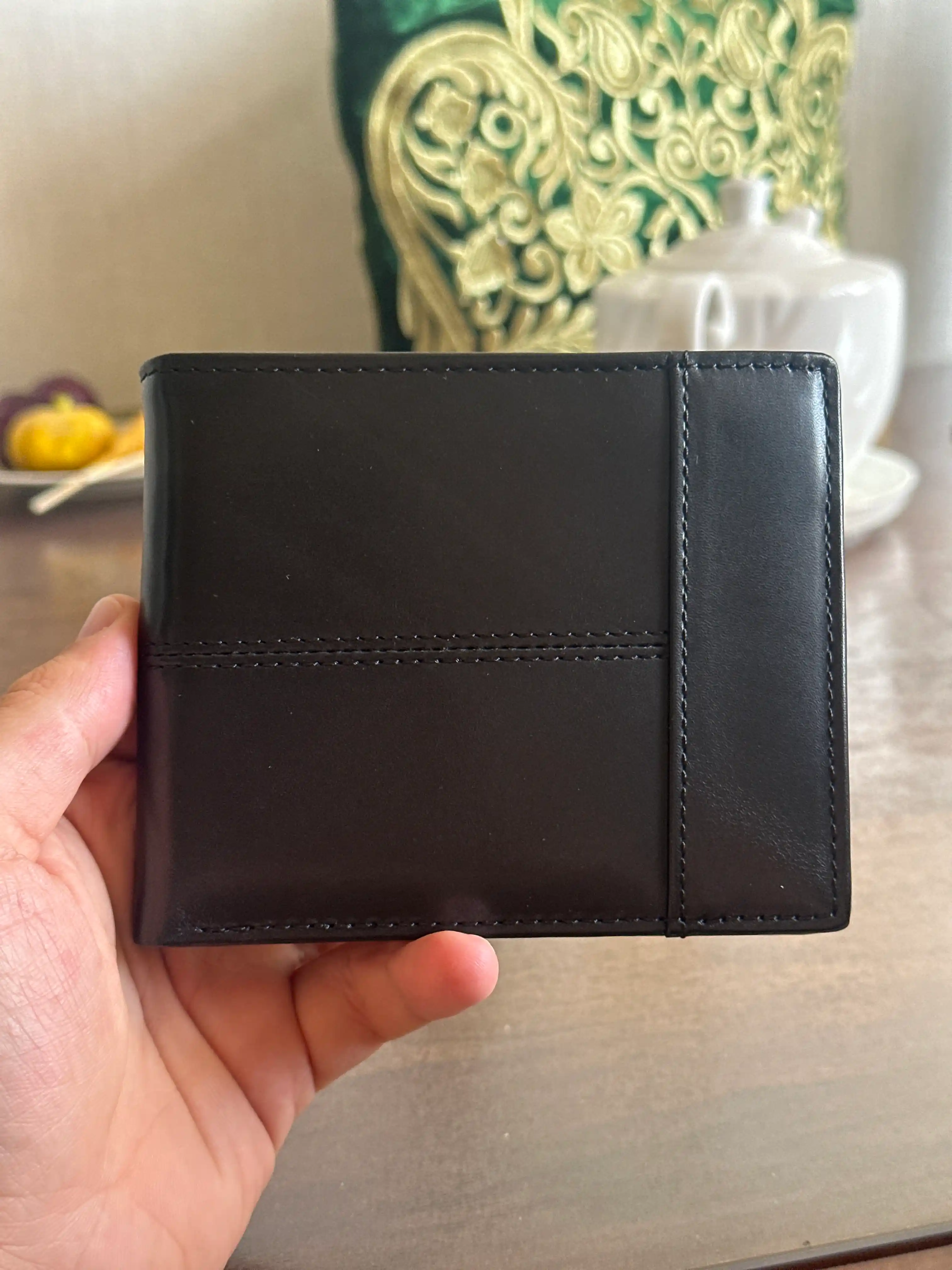 Erkaklar hamyoni Genuine Leather Classic Black