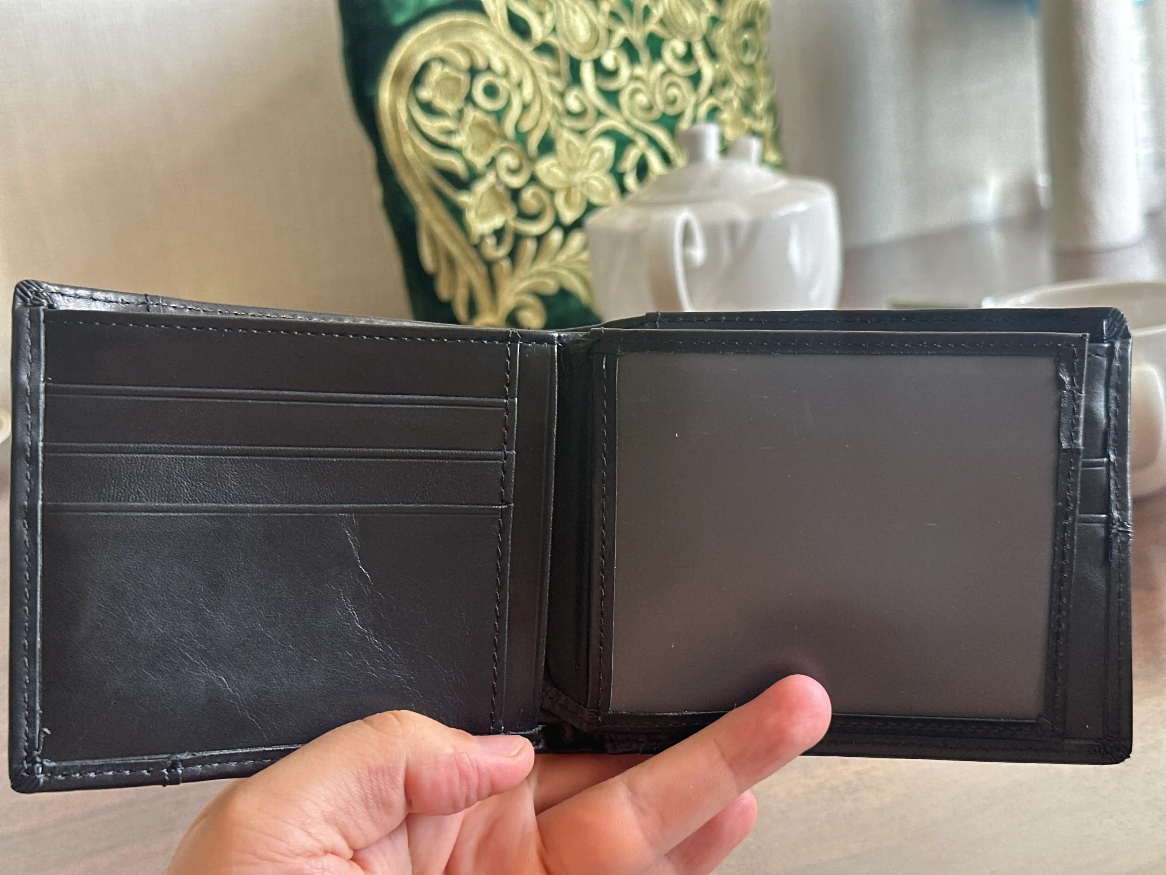 Erkaklar hamyoni Genuine Leather Classic Black