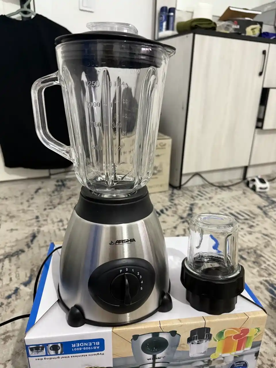 Blender Statsionar 1000-1500 Vt, 1.5 l, 3 tasi 1 da, kofe maydalagich bilan