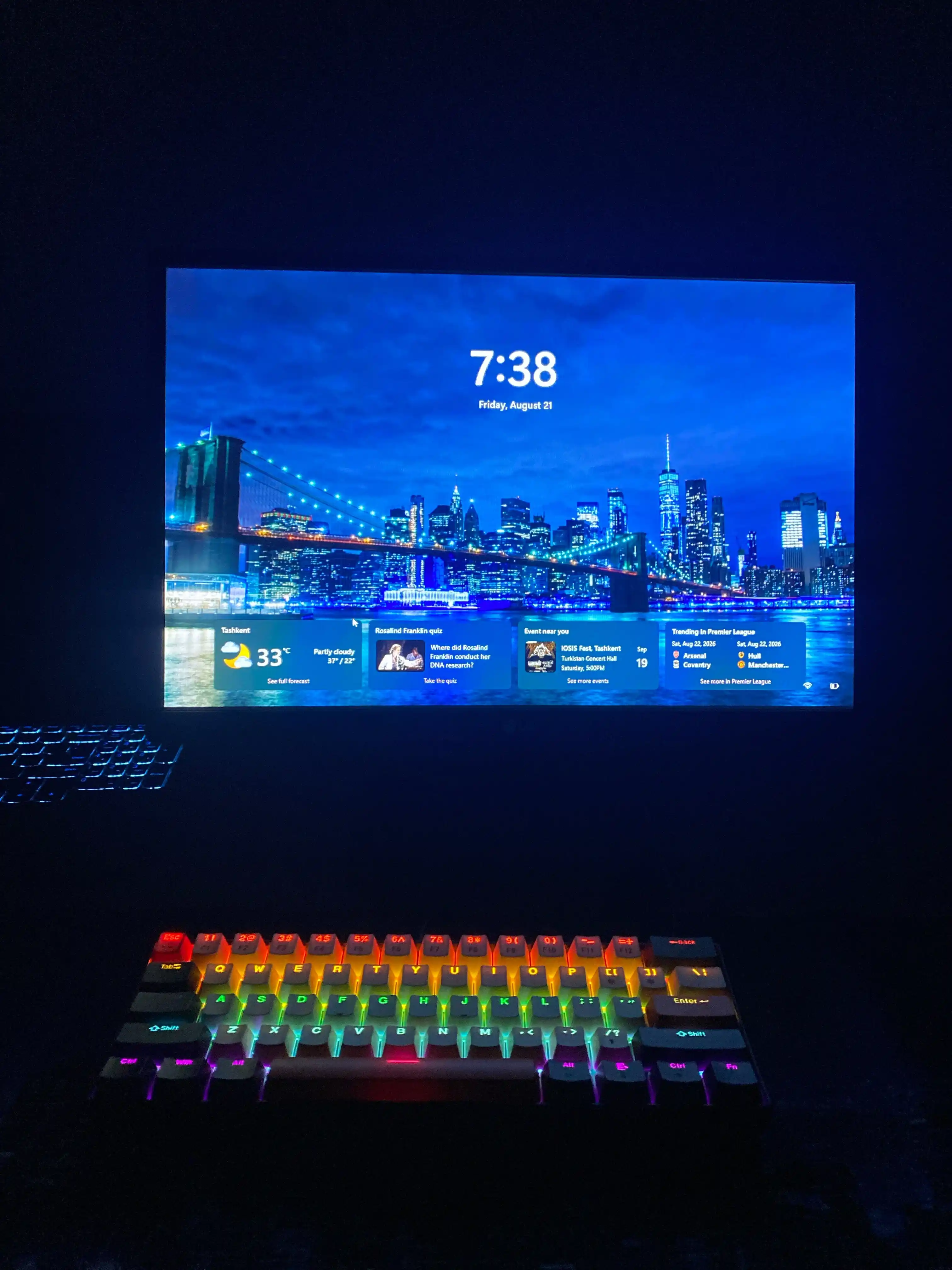 Geymerlar va ofis uchun RGB yoritgichli klaviatura, mexanik klaviatura, o'yin klaviaturasi