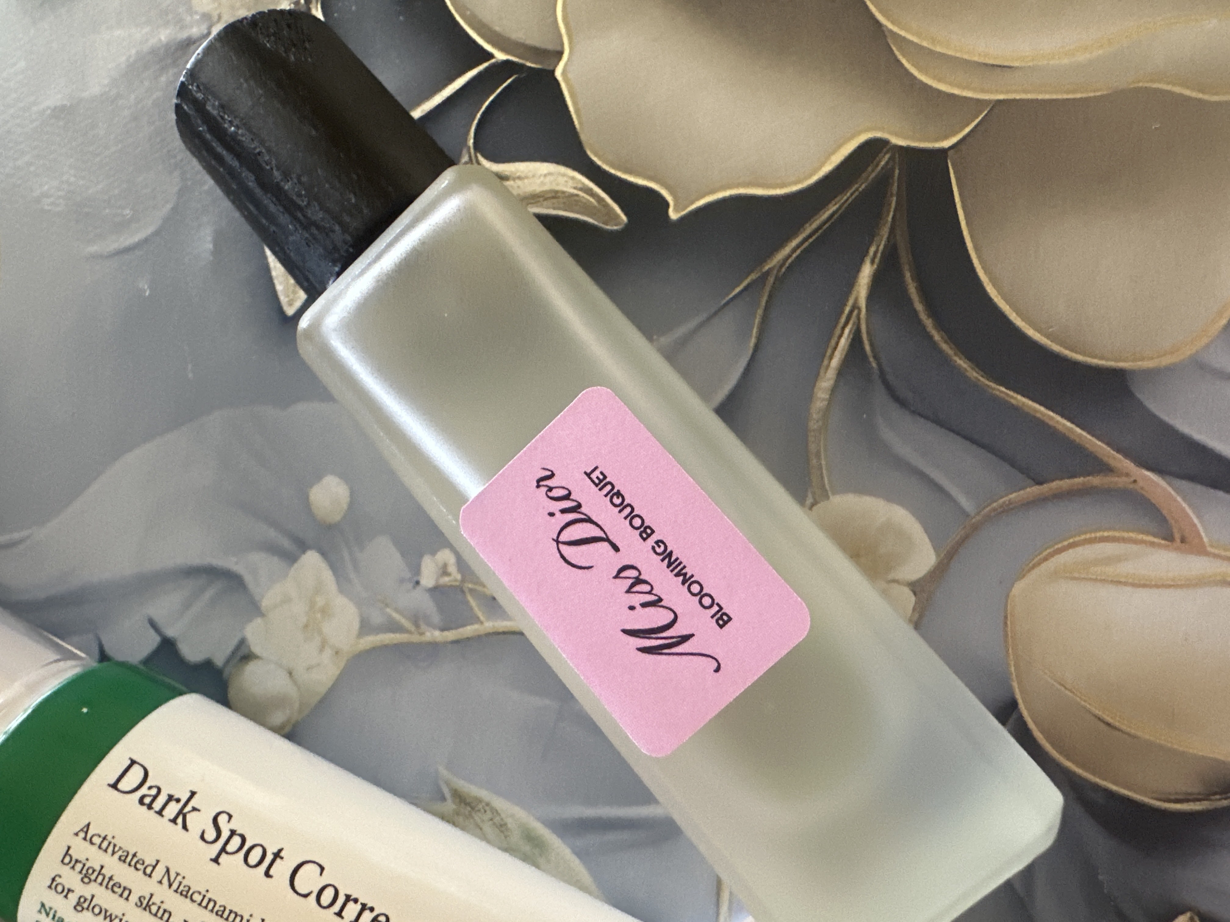 Ayollar atiri Miss Dior Blooming Bouquet, atirgul va pion hidli, 3-30 ml