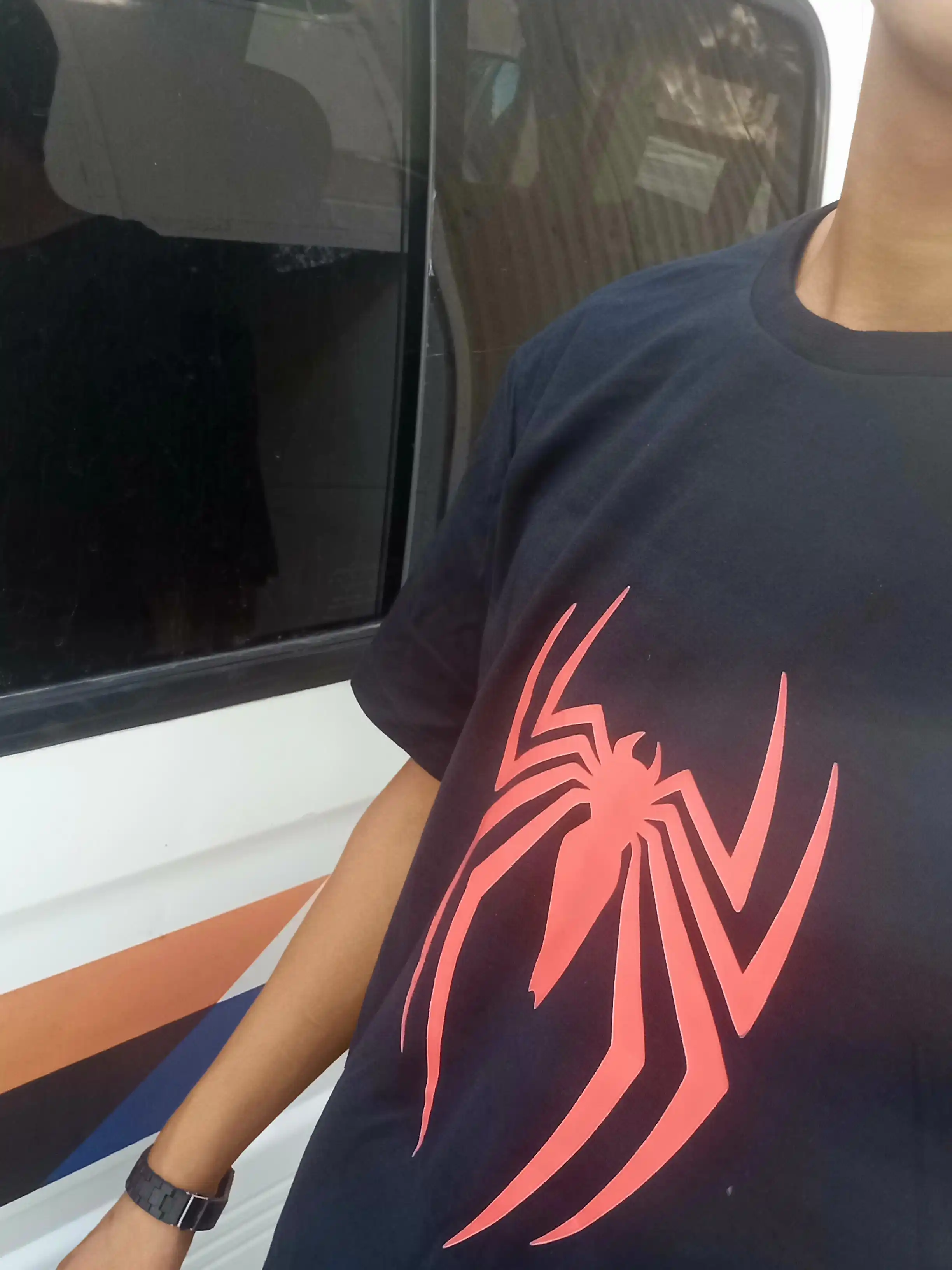Erkaklar va ayollar uchun Spiderman futbolkasi bahor-yoz mavsumiga mo‘ljallangan