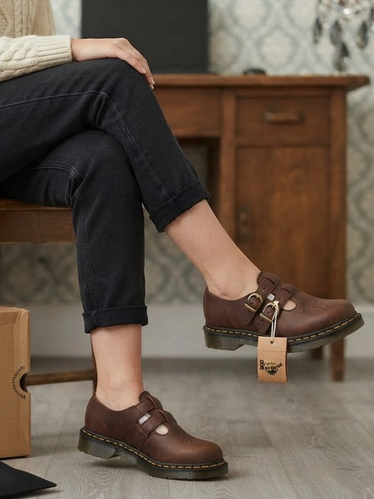 Ayollar loferlari, 100% tabiiy charm, "DRMARTENS"