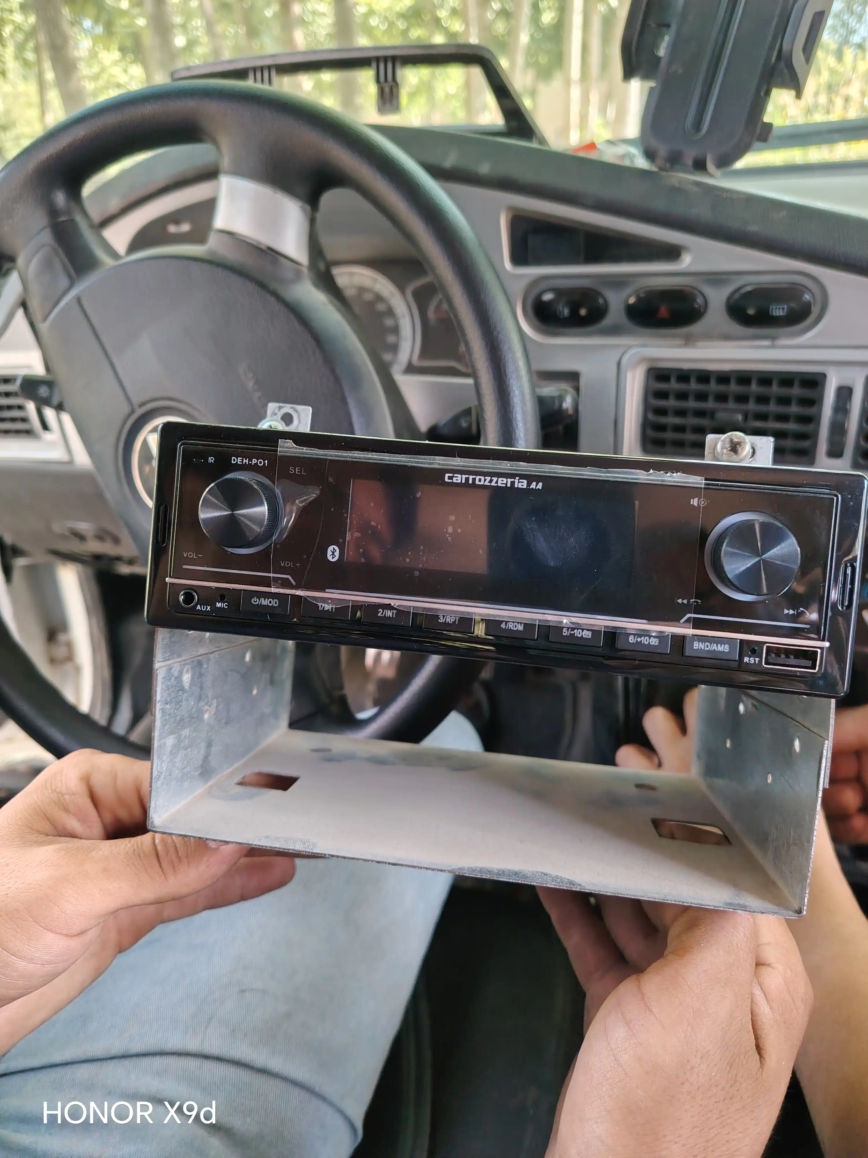 Автомагнитола Carrozzeria.AA DEH-P01 с Bluetooth, USB, AUX и FM-радио