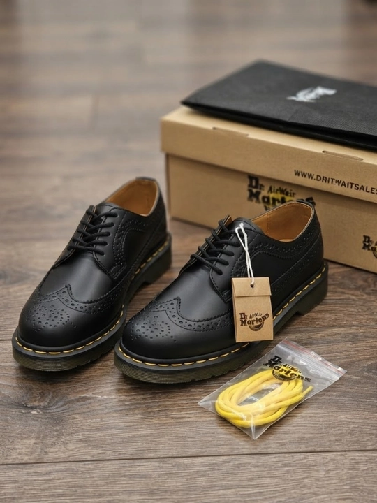 Ayollar loferlari, 100% tabiiy charm, "DRMARTENS"