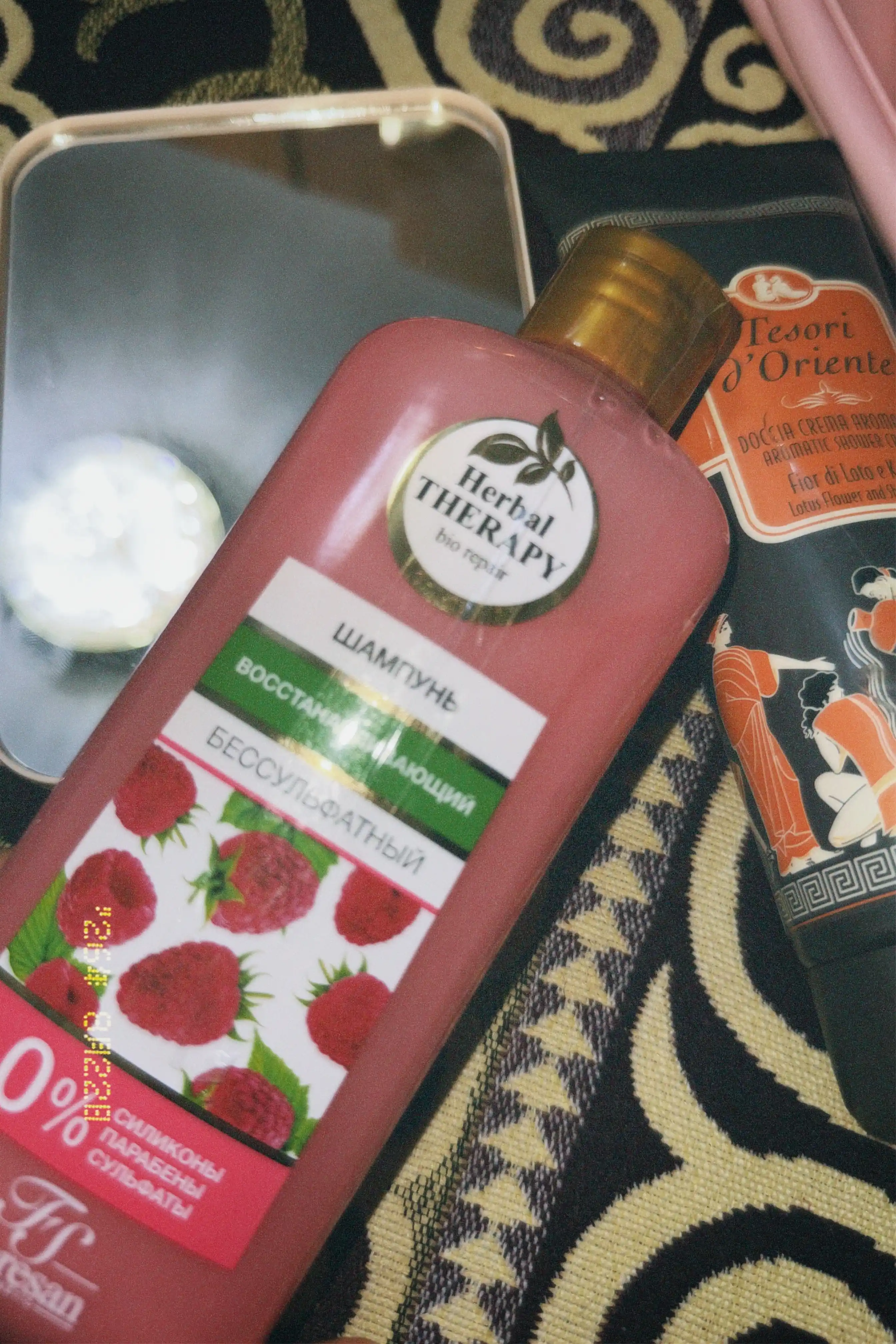 F-512 Sulfatsiz shampun "Herbal Therapy" tiklangan malina 400 ml