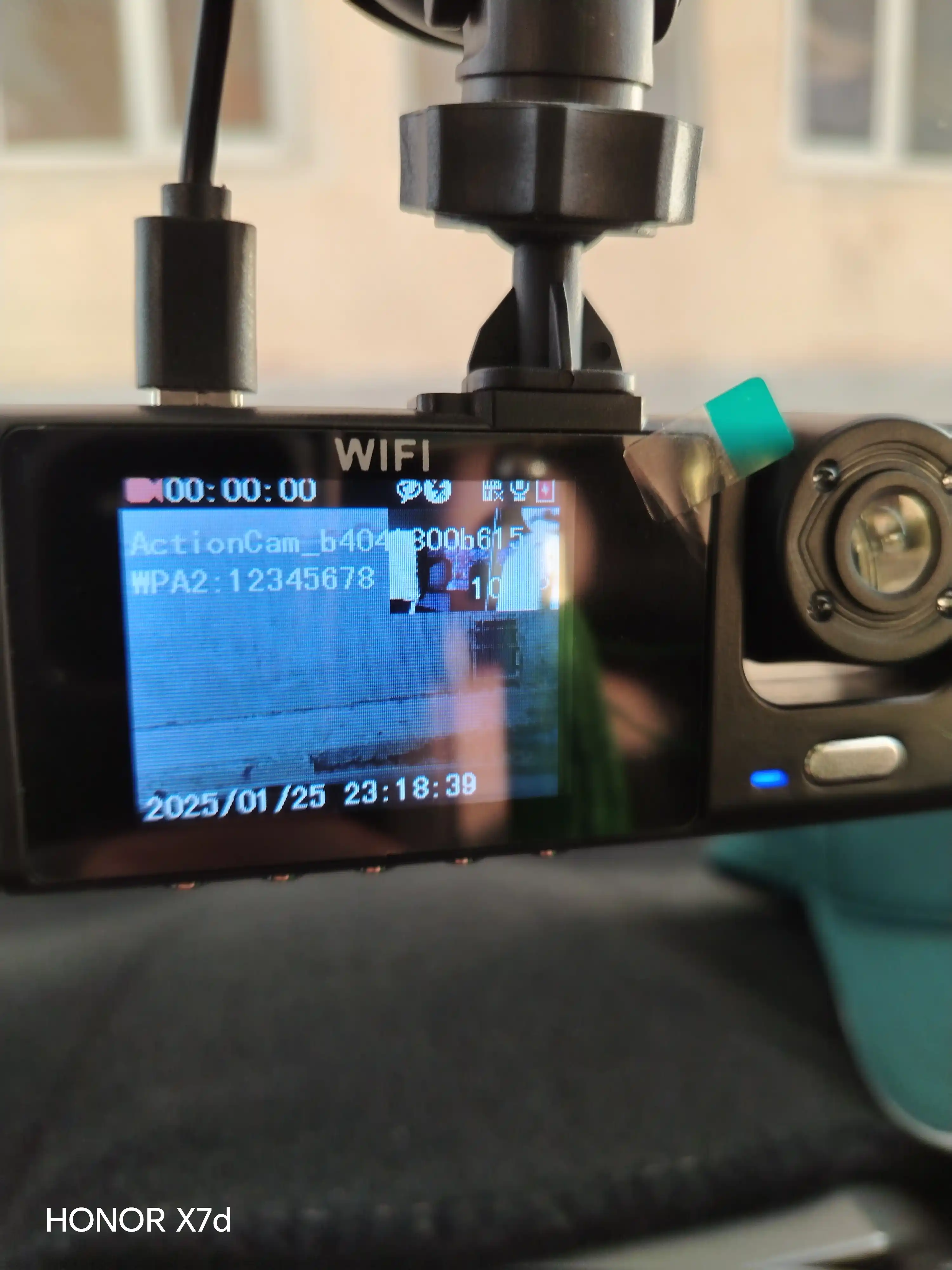 Videoregistrator, 3 in 1: old, orqa va salon kameralari, Full HD