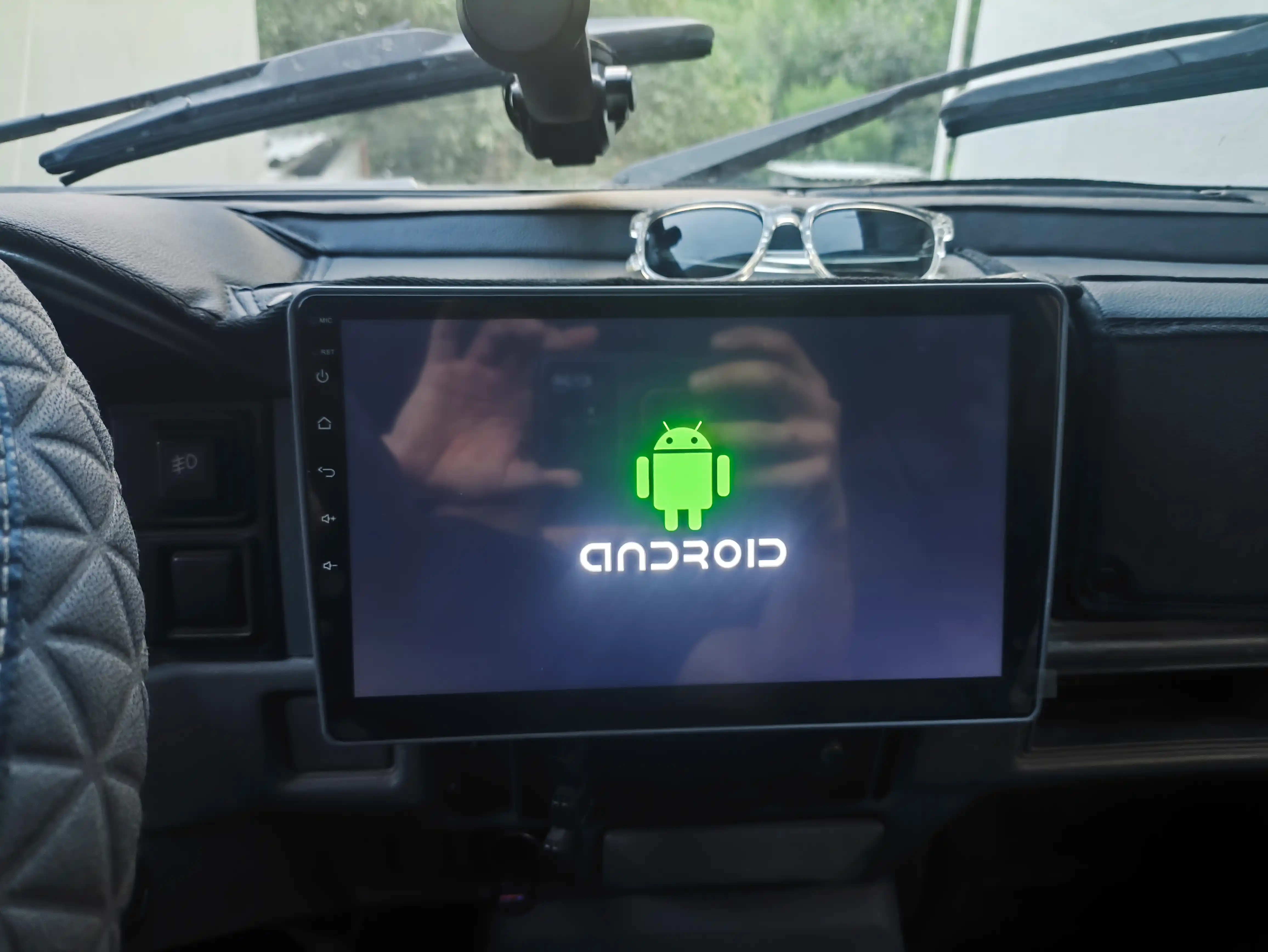 Автомонитор Tesla, 4+64 Гб WiFi кулер, с проводами и рамкой или без рамки