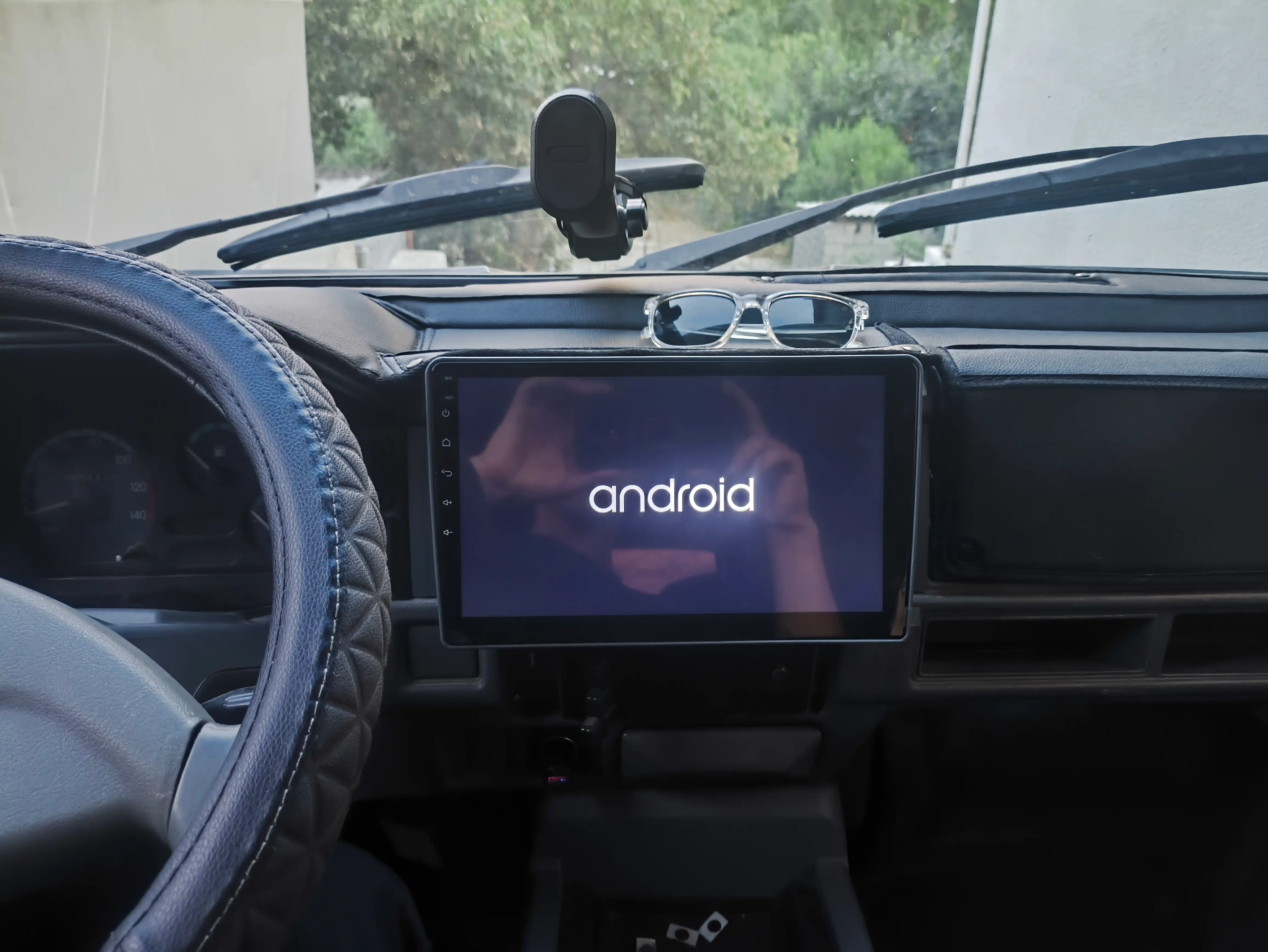 Автомонитор Tesla, 4+64 Гб WiFi кулер, с проводами и рамкой или без рамки