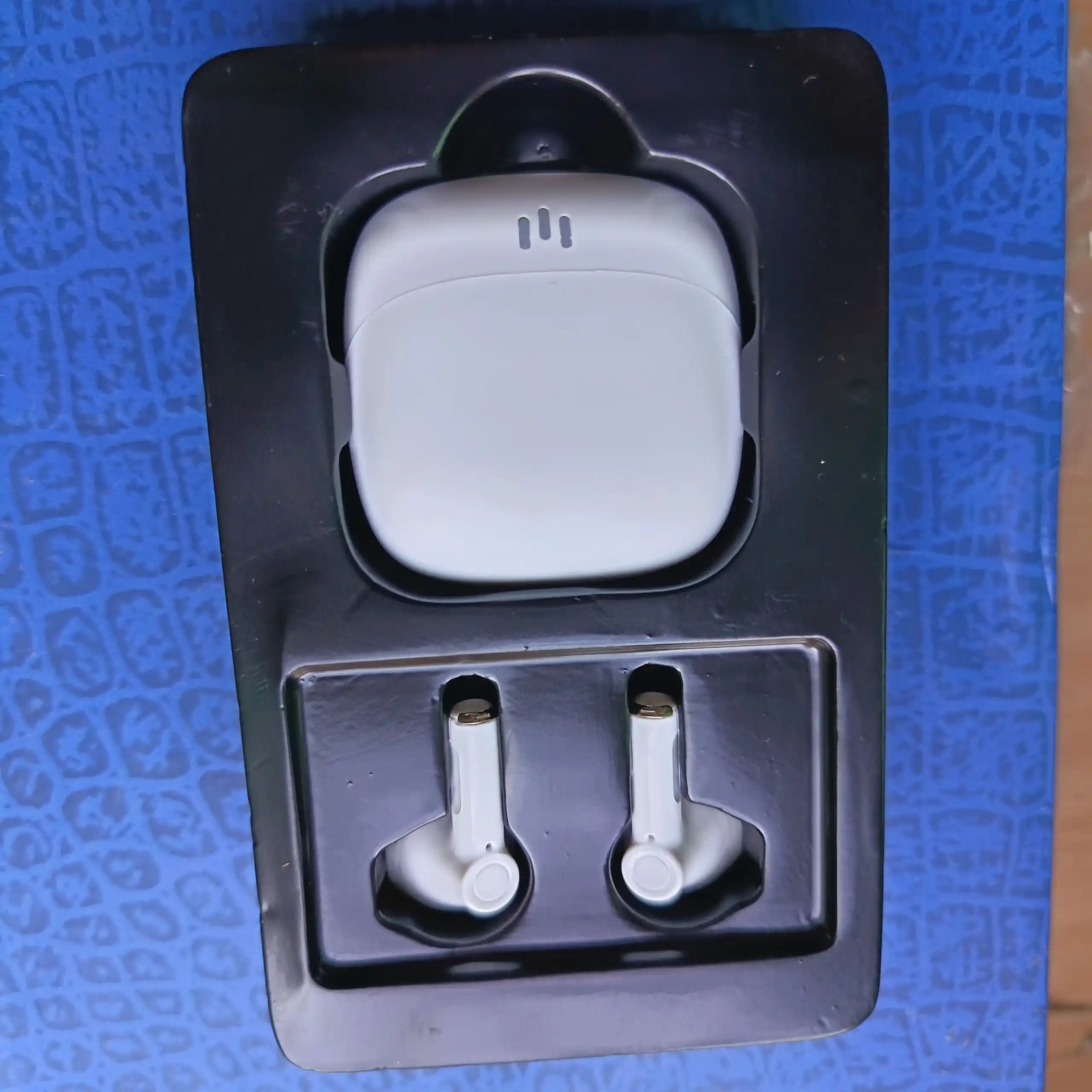 Simsiz, sensorli bluetooth quloqchinlar iPhone va Android uchun 2026