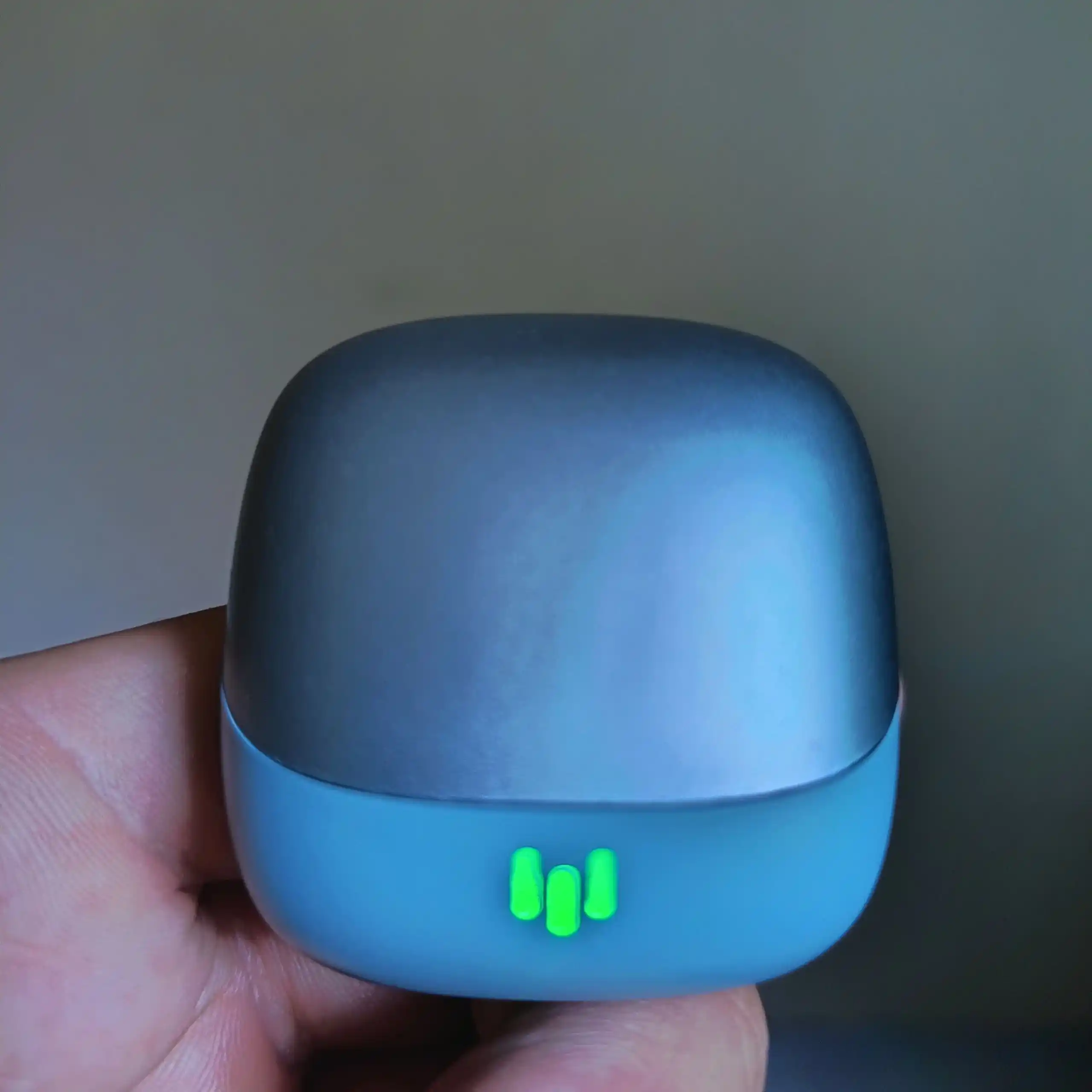 Simsiz, sensorli bluetooth quloqchinlar iPhone va Android uchun 2026