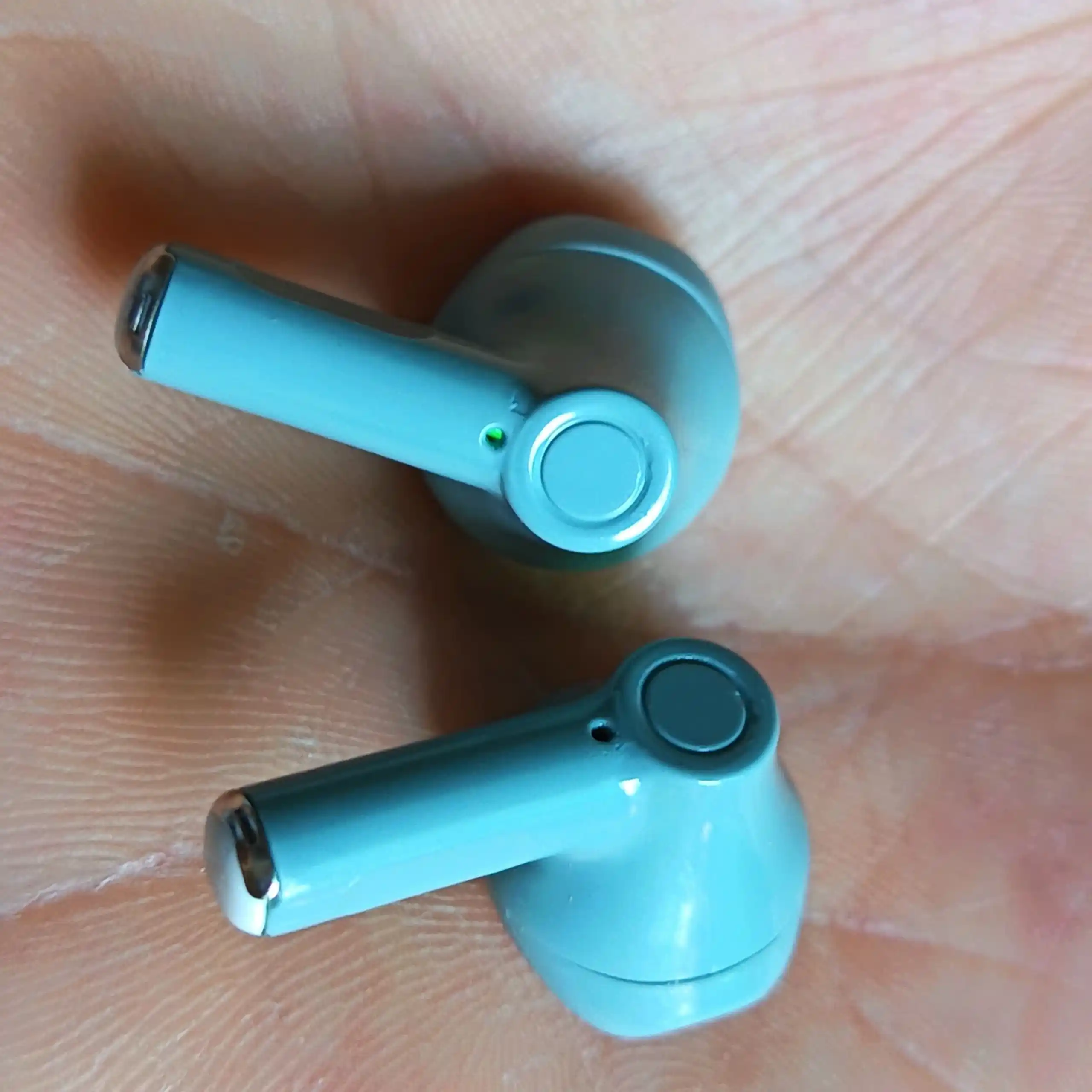 Simsiz, sensorli bluetooth quloqchinlar iPhone va Android uchun 2026