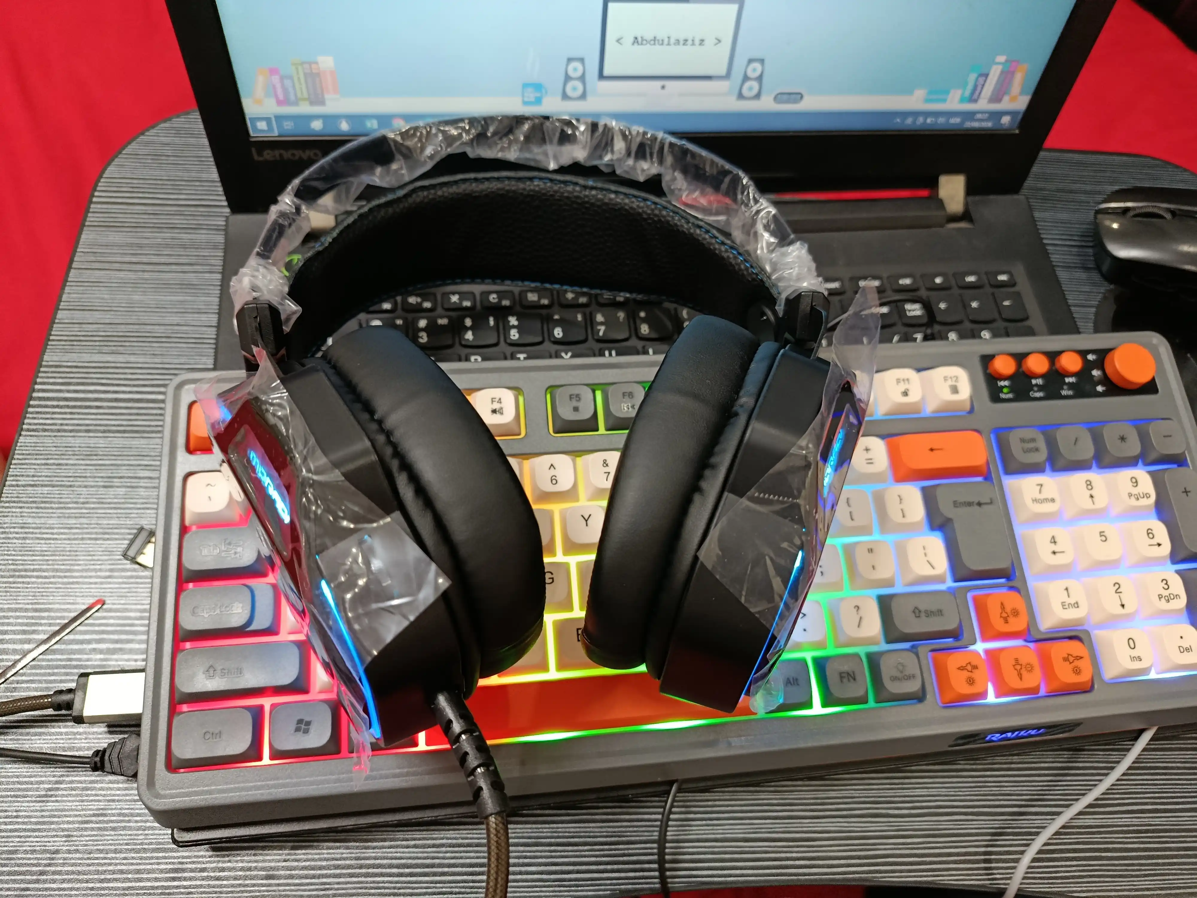 Игровые наушники Moradi V10, с RGB подсветкой и микрофоном