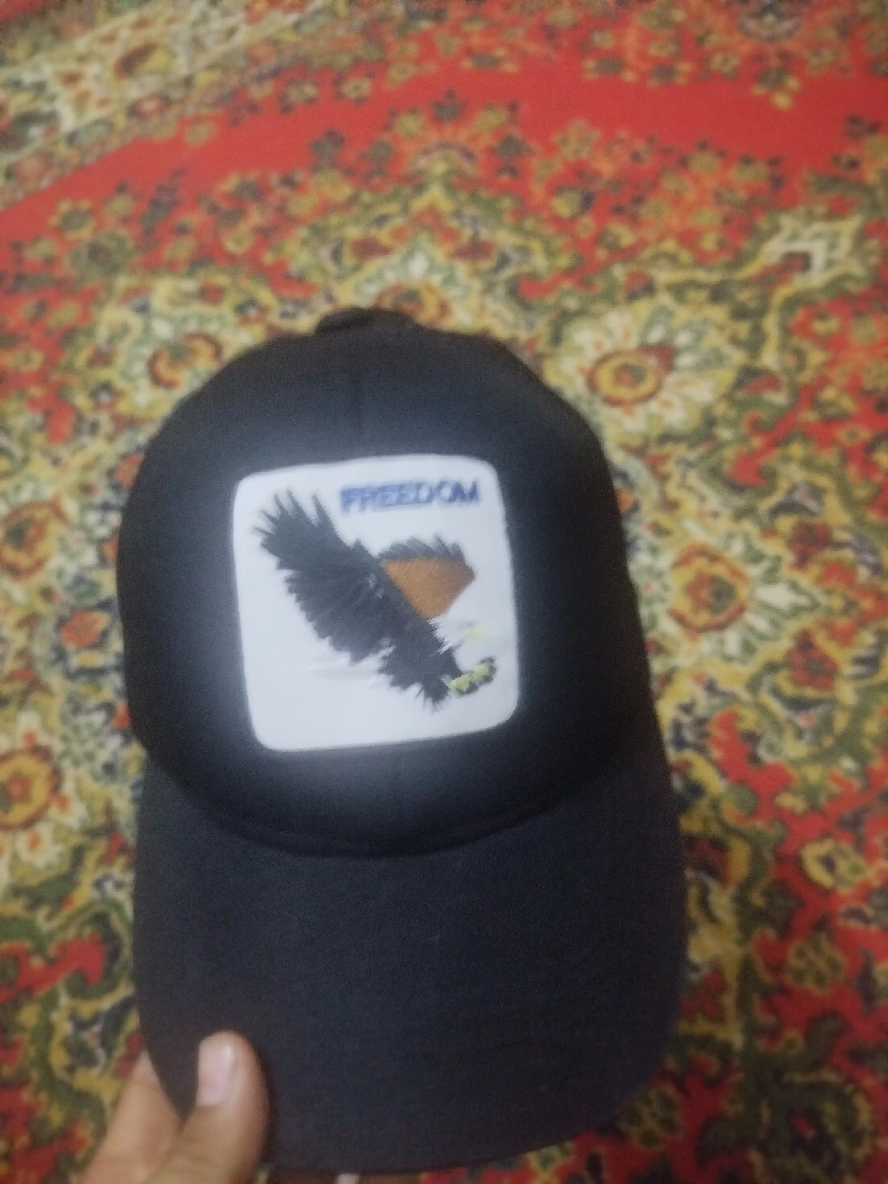 Kepka- erkaklar va ayollar uchun, klassik kepka