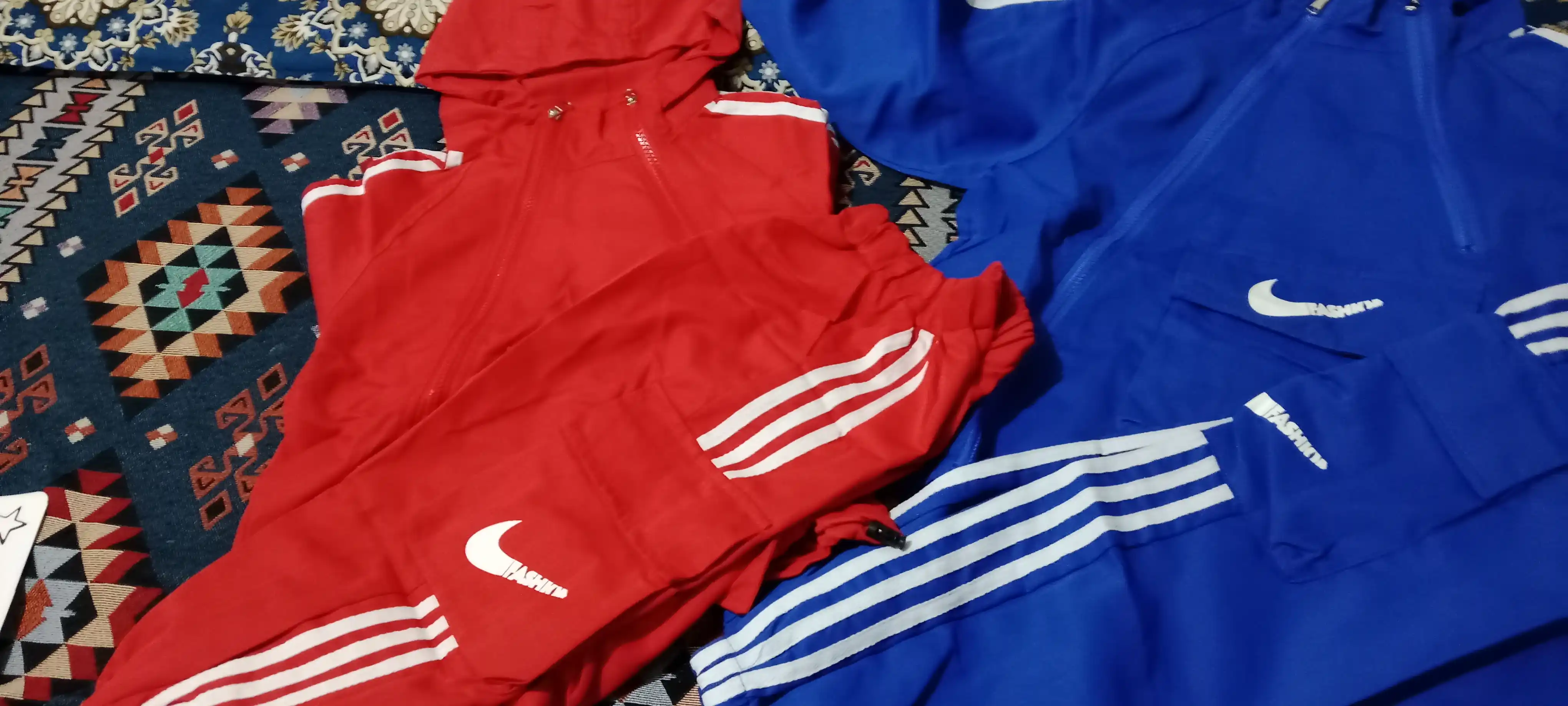 O‘g‘il bolalar uchun sport kostyumi, kapyushonli to‘plam