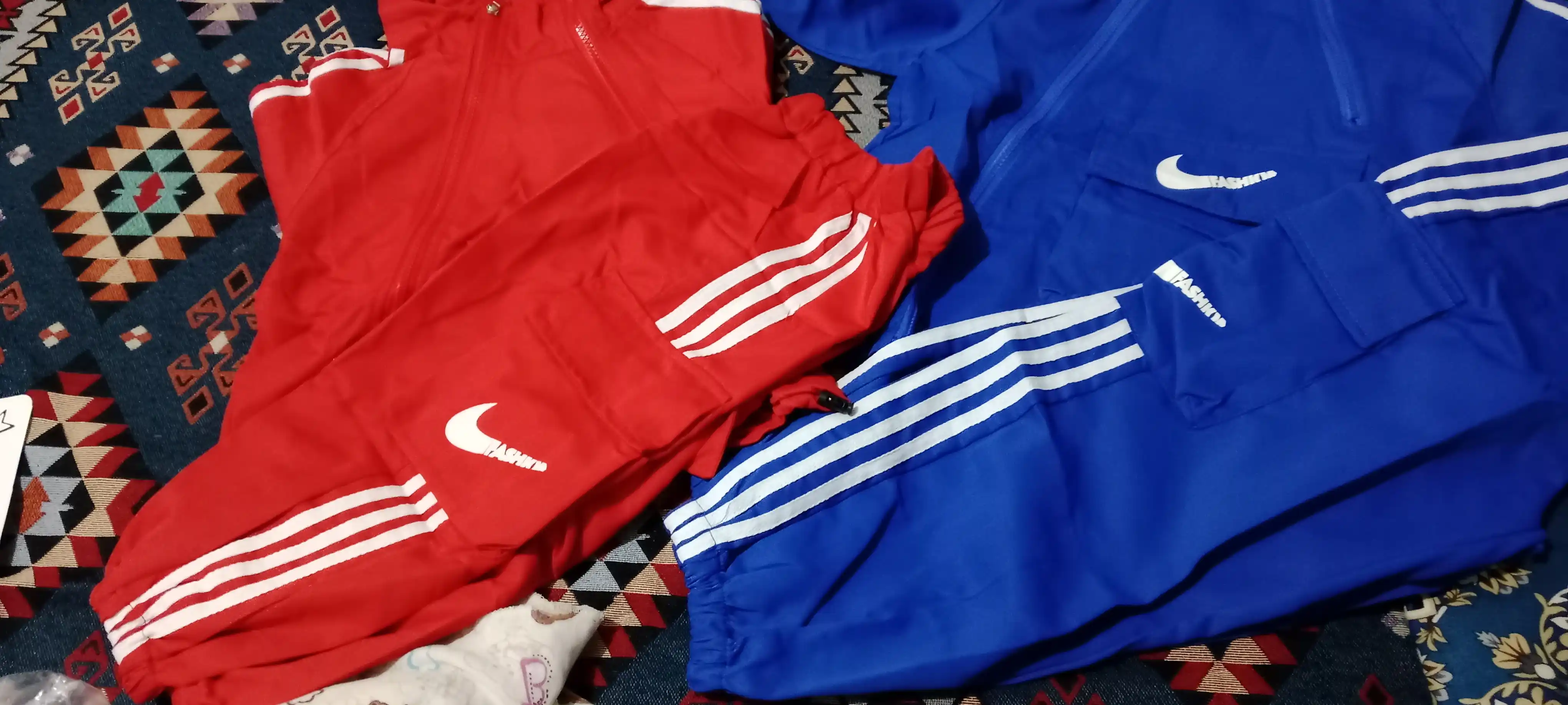 O‘g‘il bolalar uchun sport kostyumi, kapyushonli to‘plam