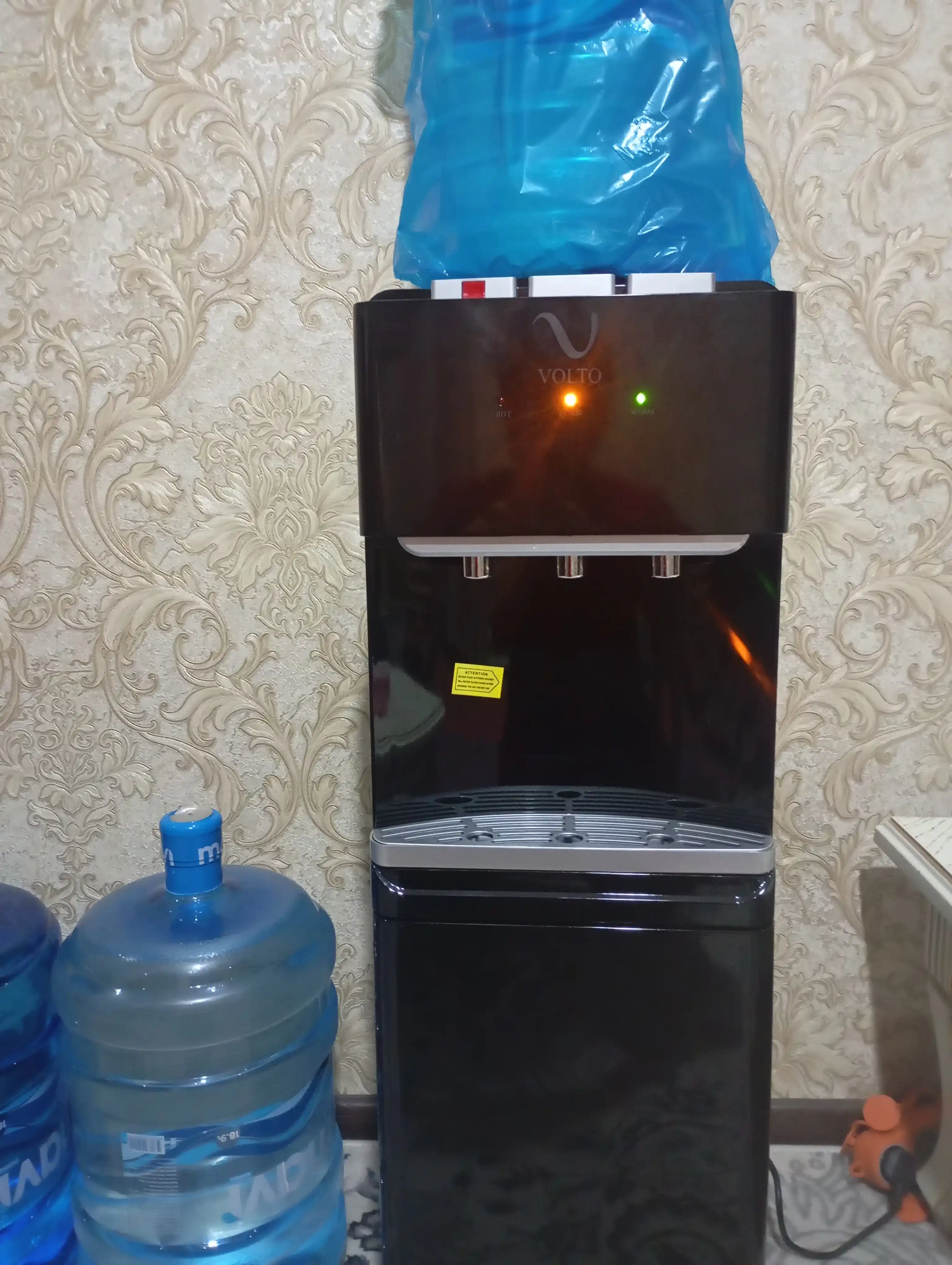 Кулер для воды Volto, 3 режима, верхняя загрузка, снизу шкафчик