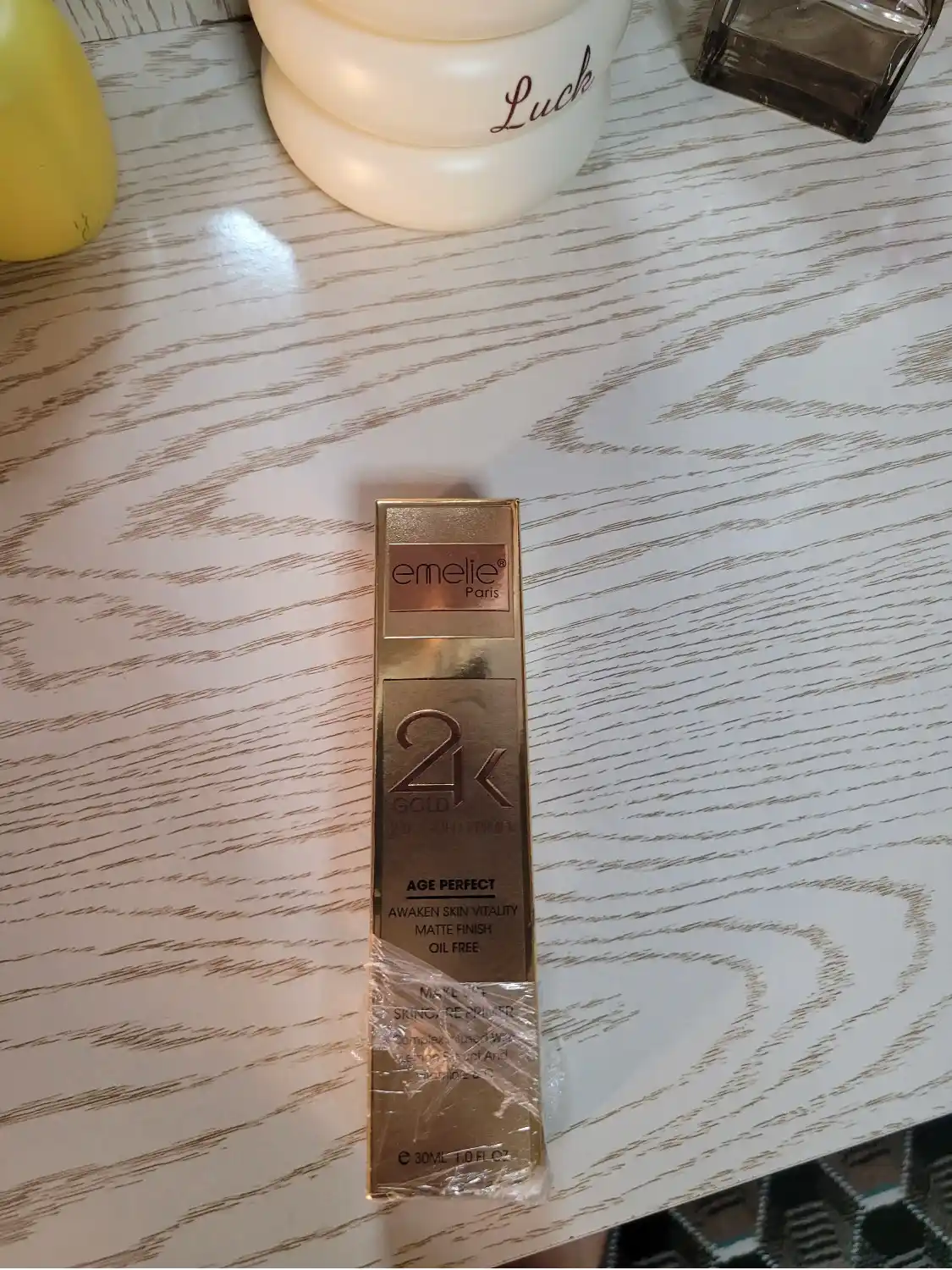 Основа под макияж EMELIE 24K GOLD, база под макияж для лица, праймер, тональная основа, 30 г