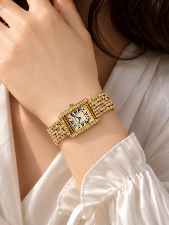 Cartier — nafis ayollar soatlari, oltin soatlar. QIZLAR uchun soatlar