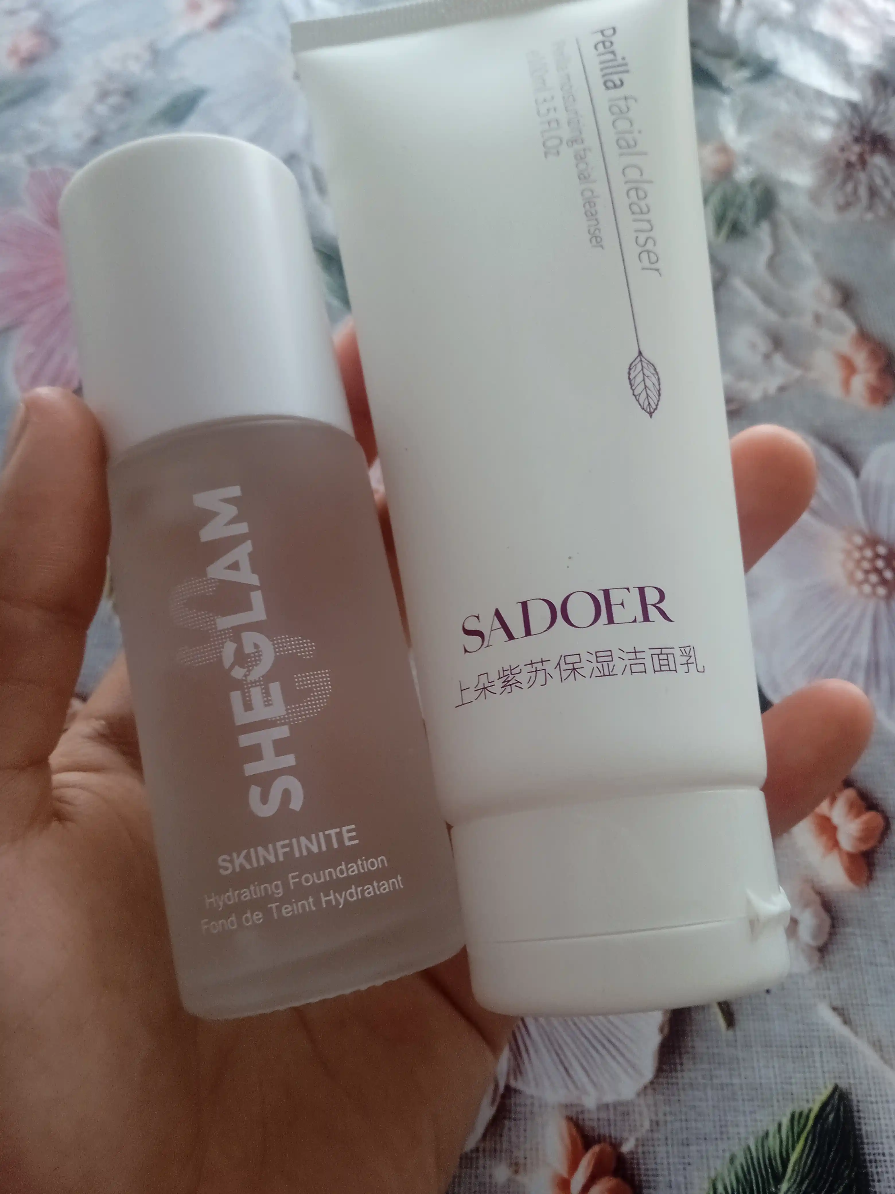 База под макияж Sheglam, Увлажняющий тональный крем SKINFINITE для лица 40 мл