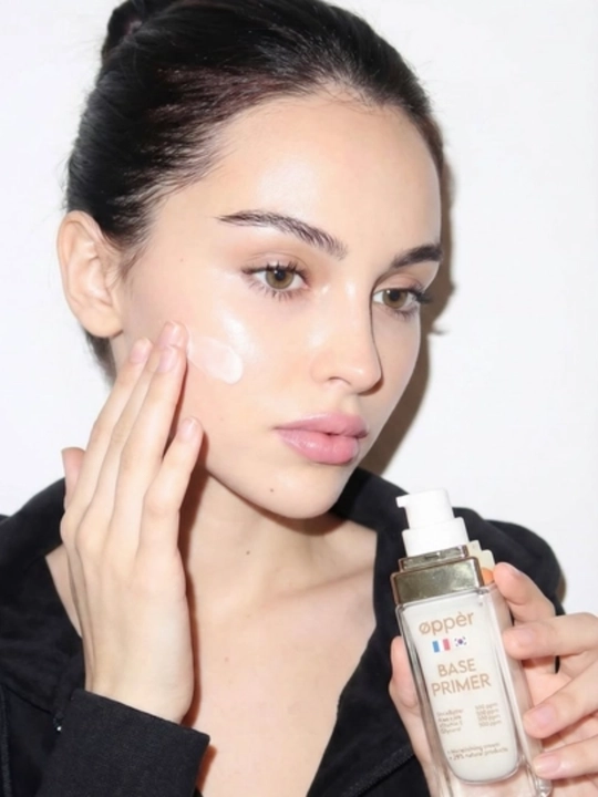 Ayollar va qizlar uchun vitaminlarga va kollagen boyitilgan baza, SPF 20, 30 ml