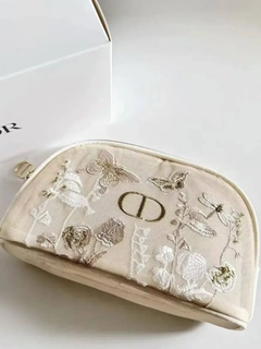 Oqish rang