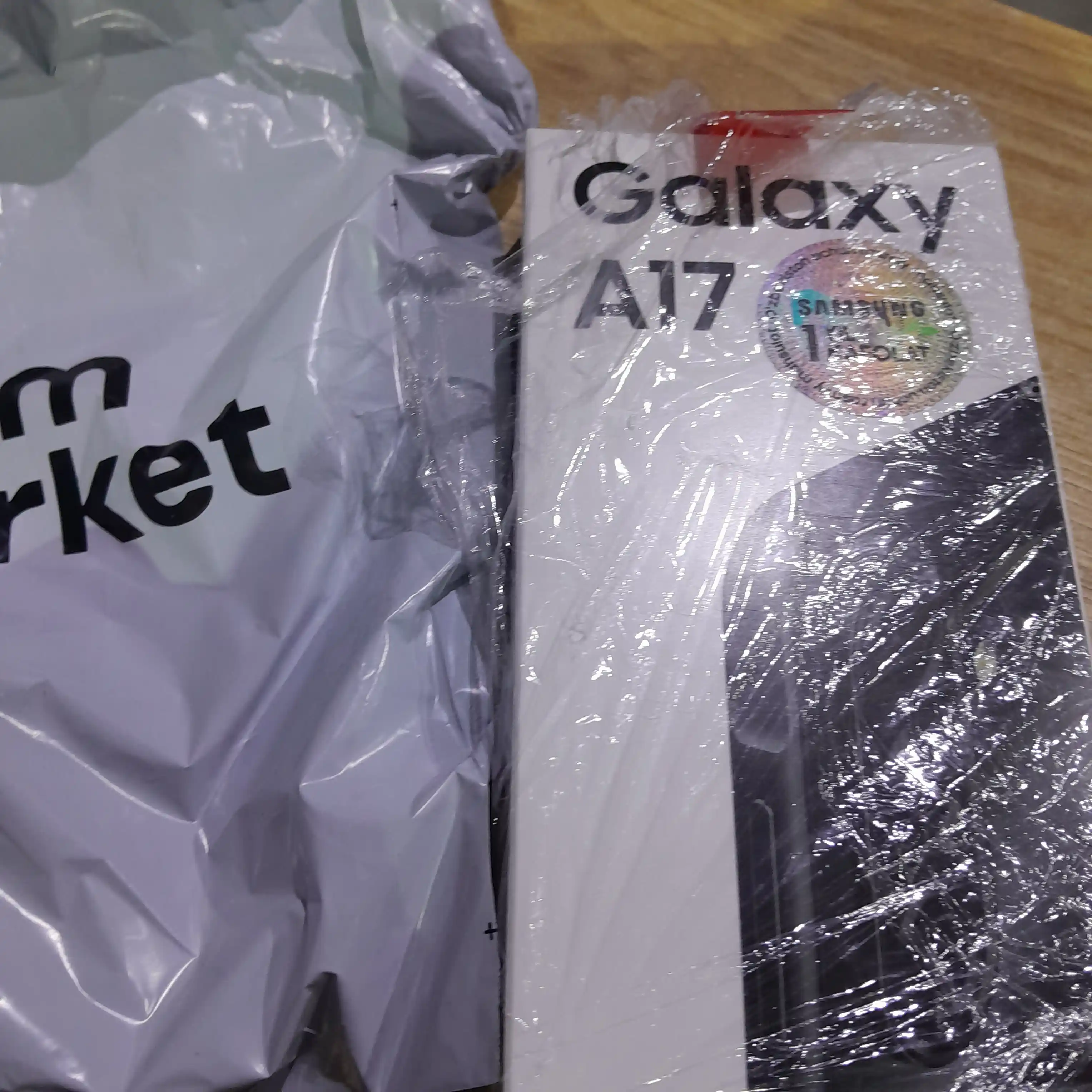 Smartfon Samsung Galaxy A17 4G, 6/128, 8/256, sAMOLED 90 Hz, 50 Mp, 5000 mA/h, 25 Вт