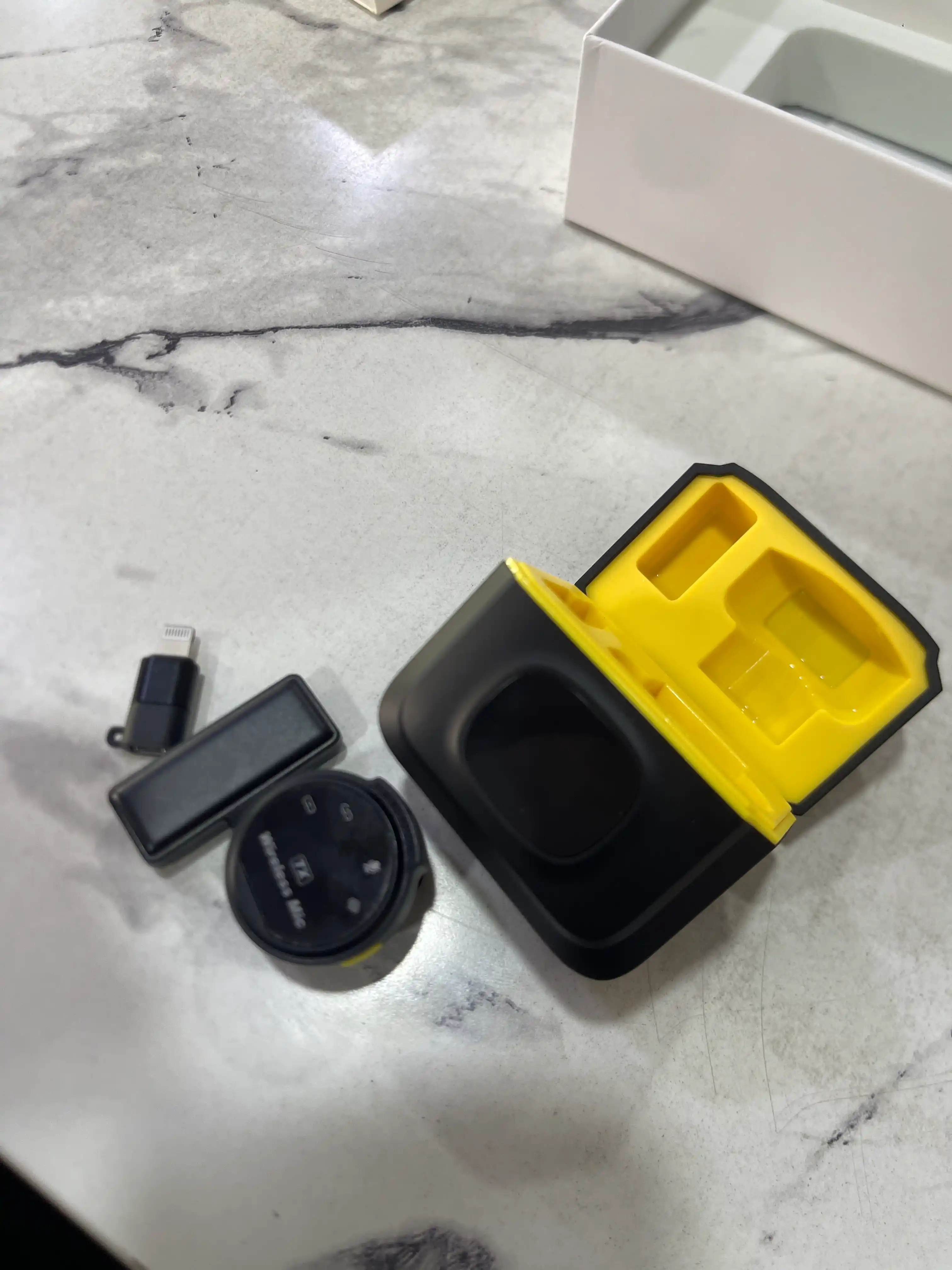 Simsiz petlichka mikrofon telefon uchun Type-C / Lightning, kontent va intervyu uchun