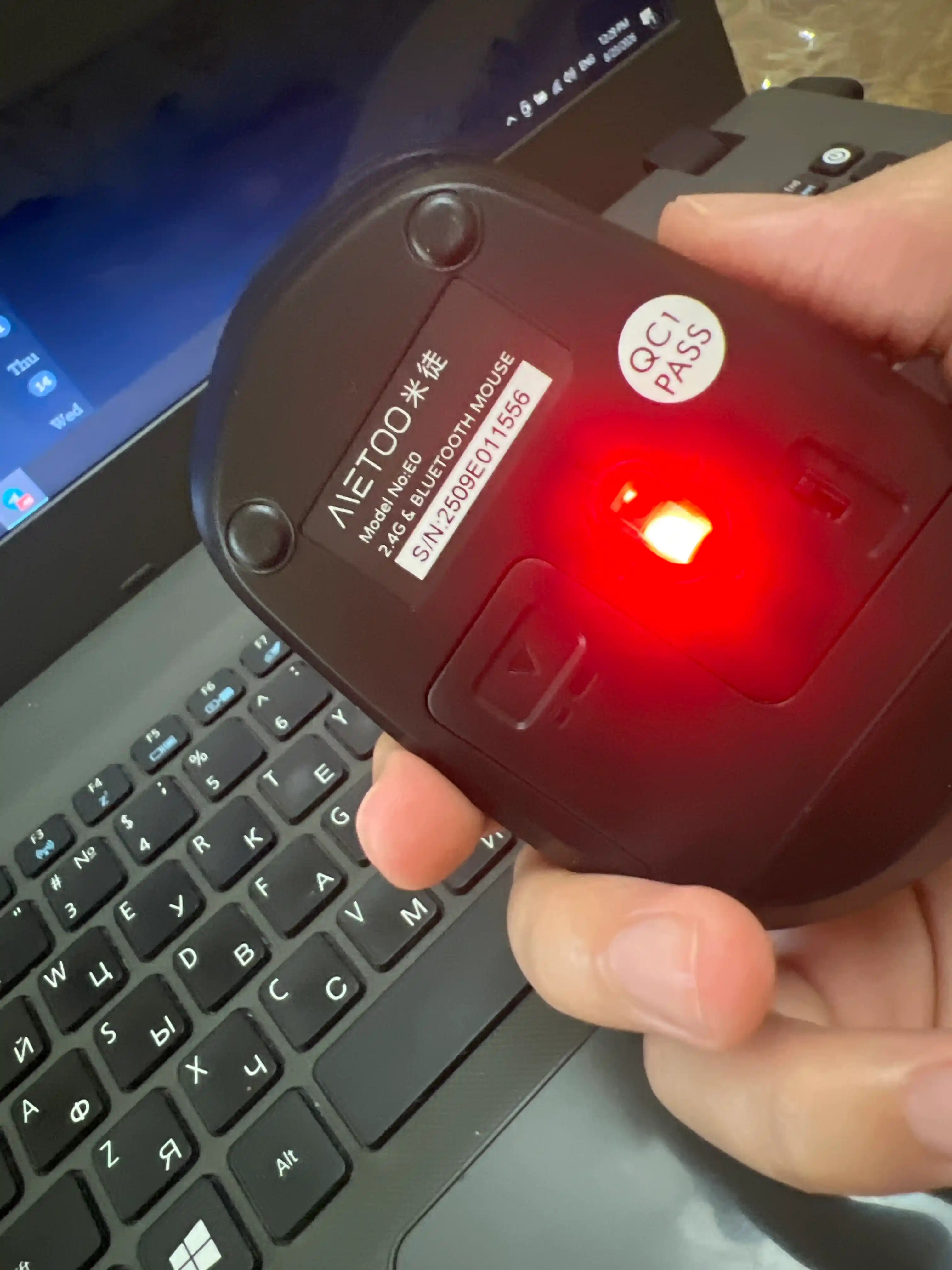 Sichqoncha simsiz va ovozsiz  2.4G va Bluetooth Metoo E0