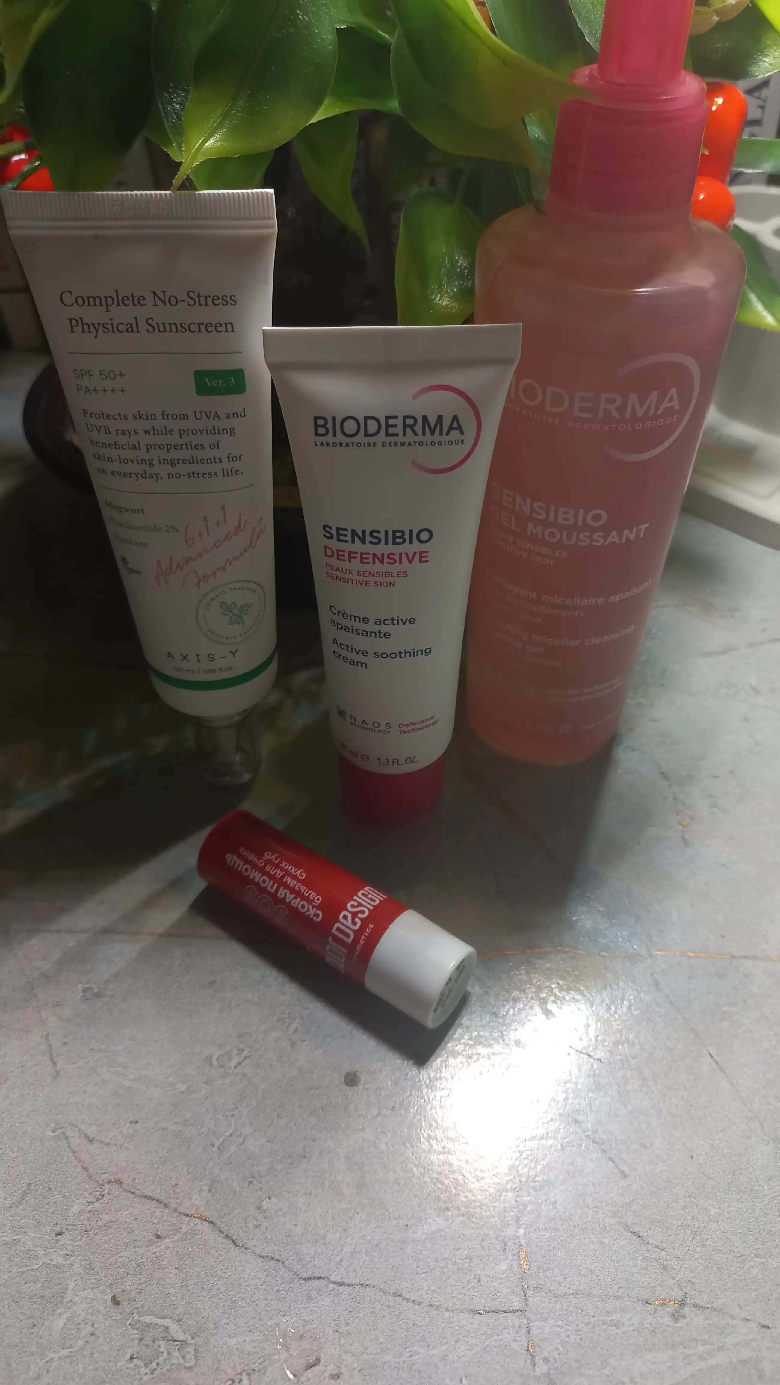 Bioderma Sensibio Defensive, легкий крем для чувствительной кожи