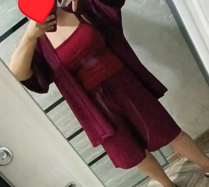 Ayollar  kostyumi, 3 ta 1 da, shortik, top va kimono yopinchig‘i bilan, plyaj kiyimi
