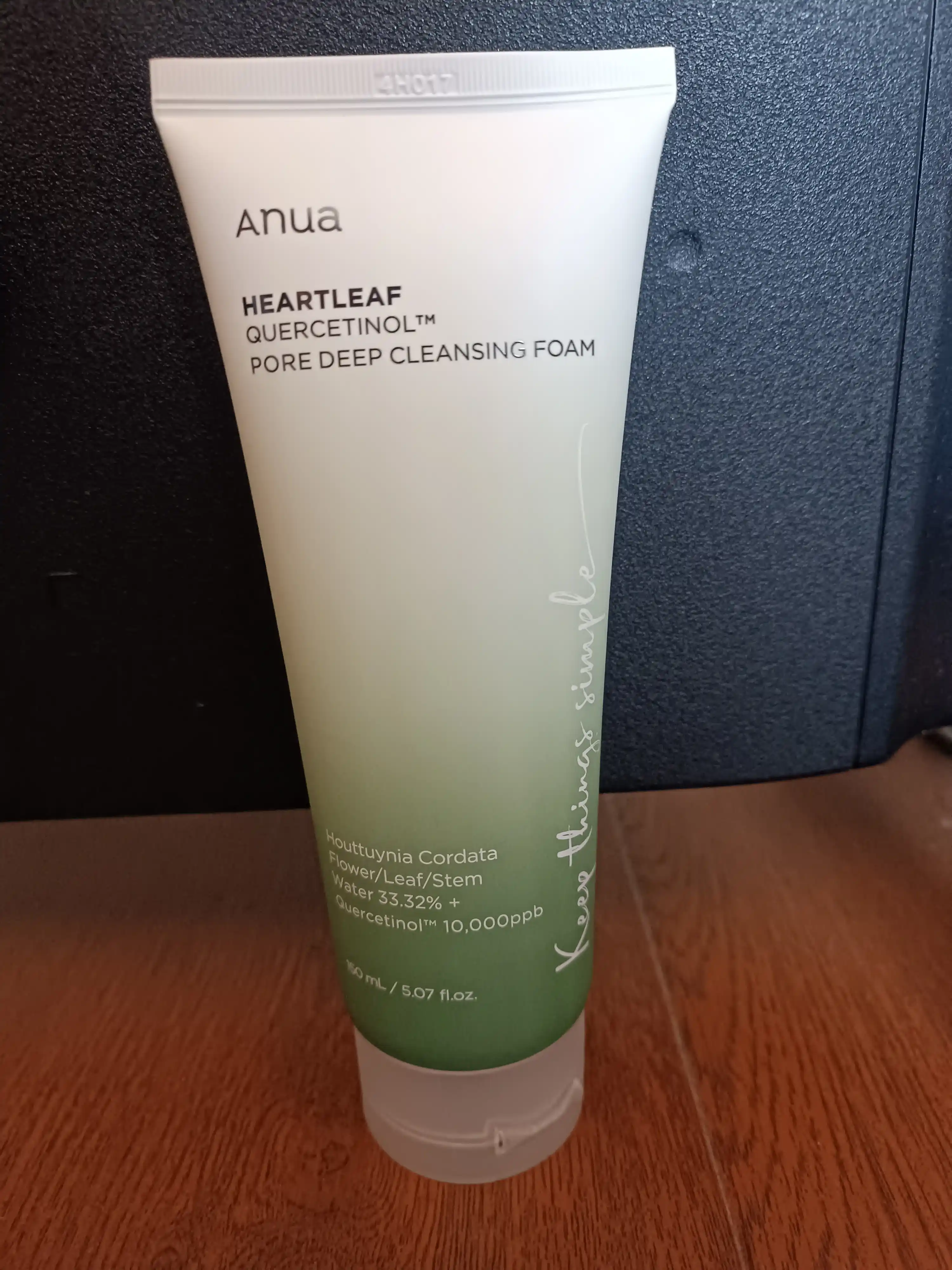Teridagi kirlarni tozalash uchun ko‘pikli skrab Anua Heartleaf 150 ml
