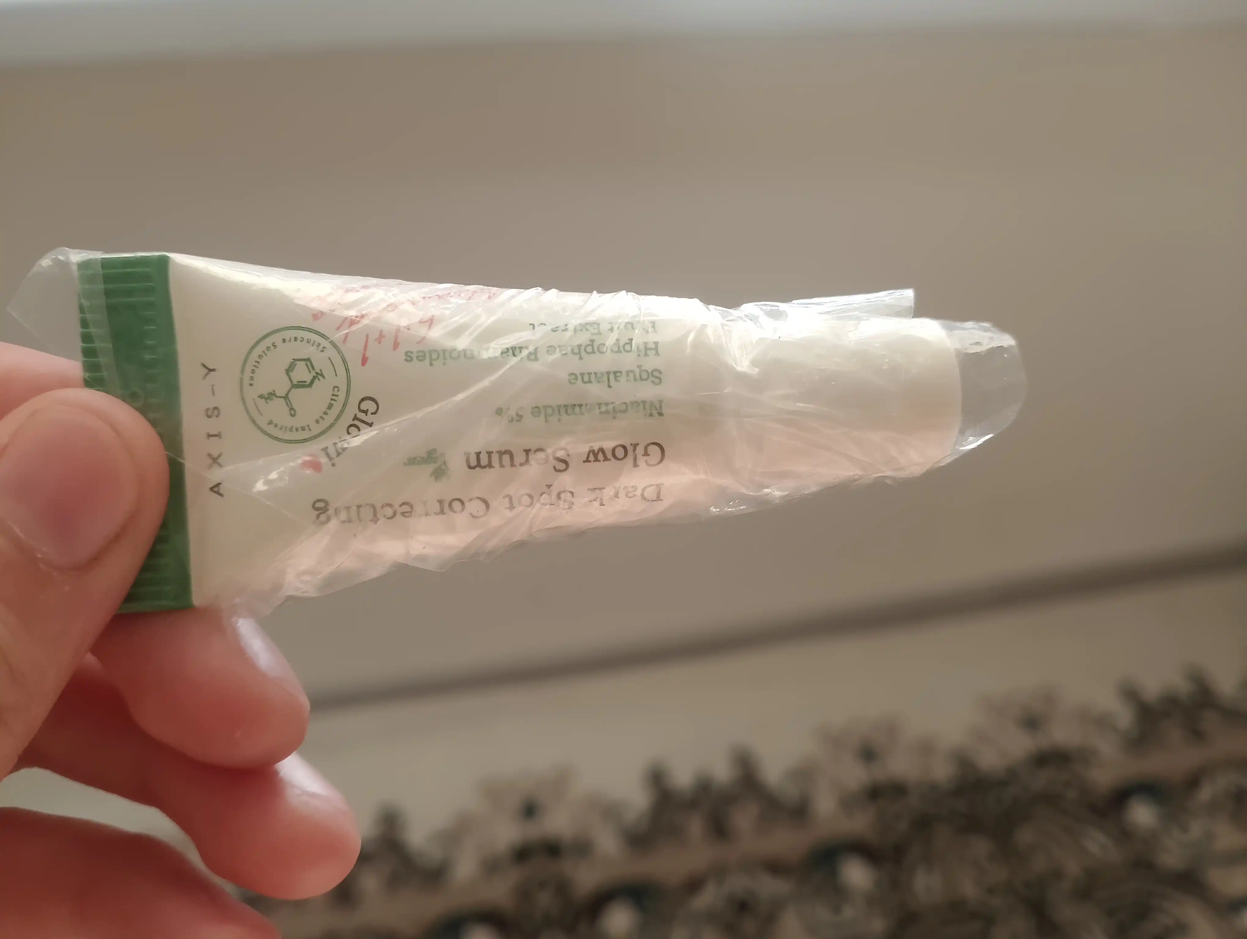 AXIS-Y Dark Spot Correcting Glow Serum 50 ml — осветляющая сыворотка от пигментных пятен