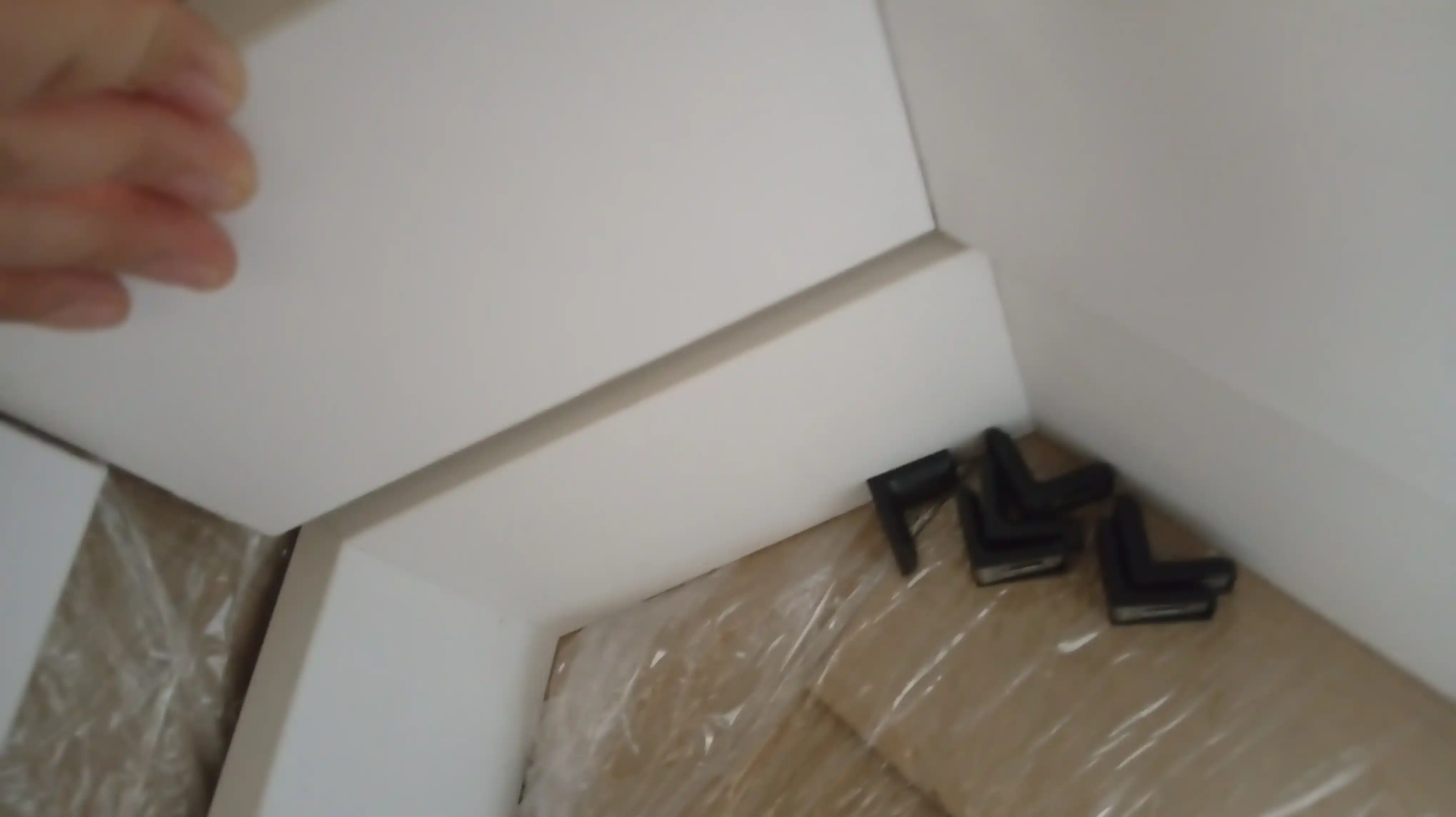 Olti burchakli devor tokchasi, 36×30×13 sm, LMDF, 3 xil rang