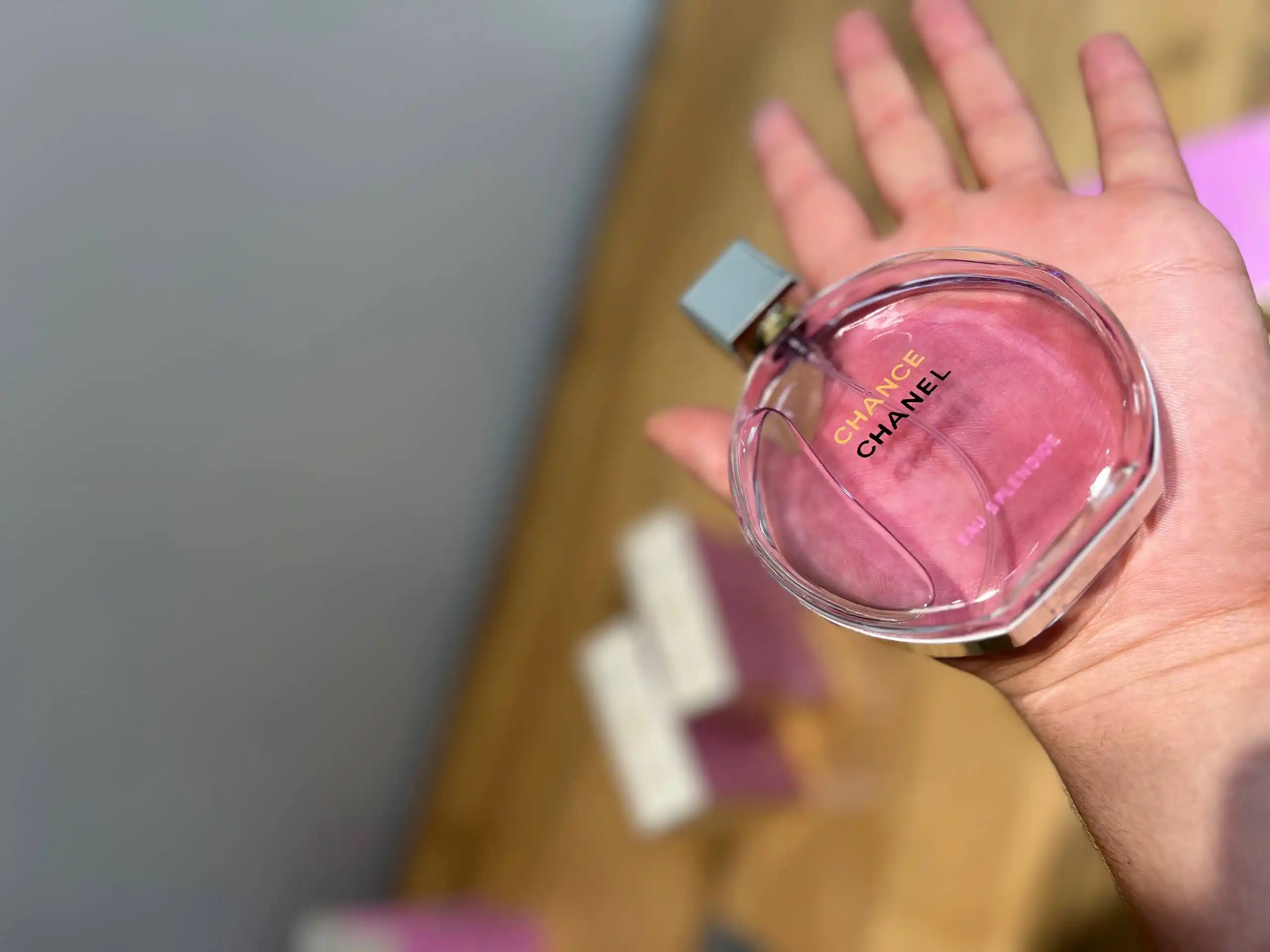 Chanel Chance Tendre ayollar uchun, Fransiya