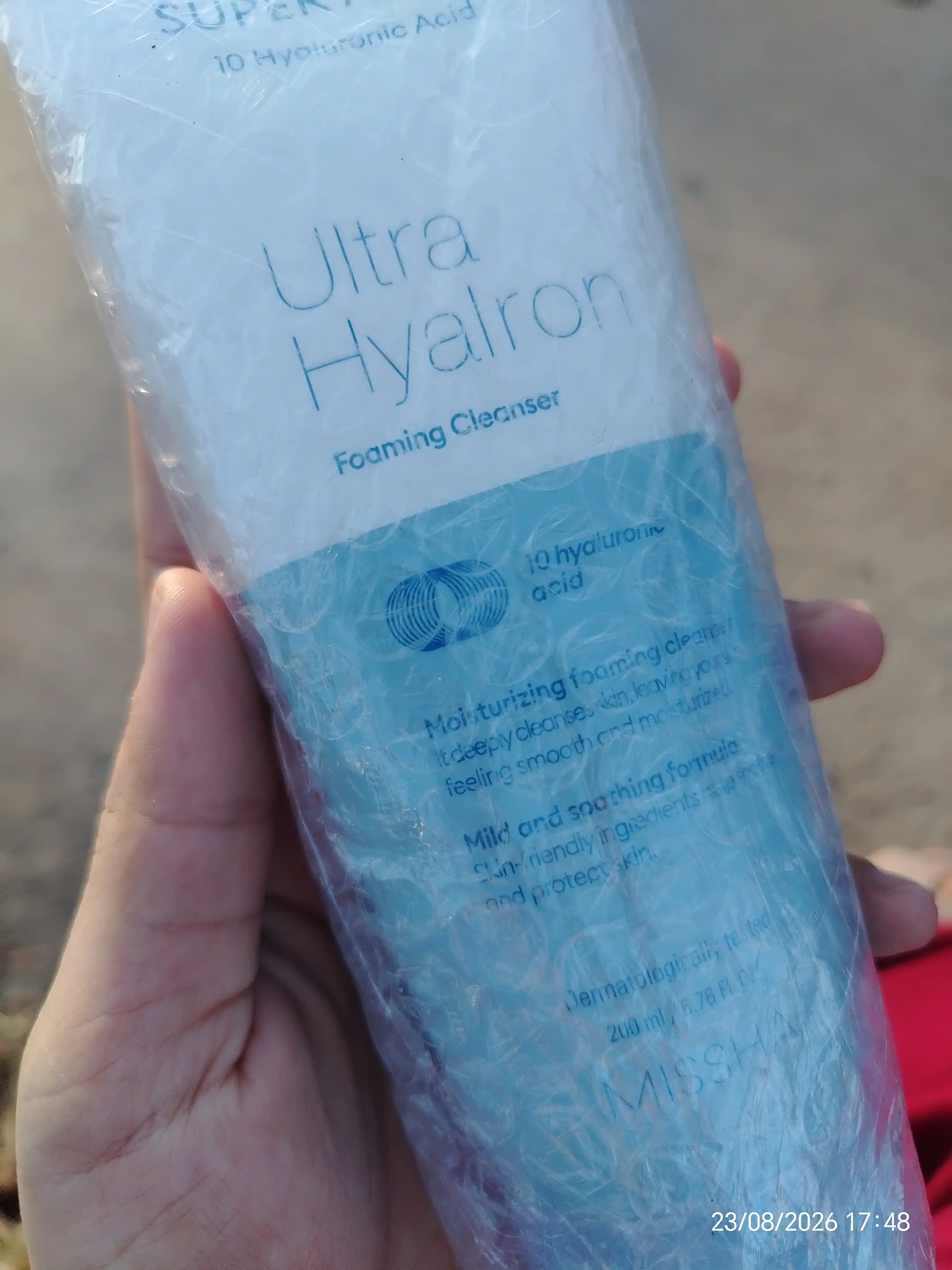 Gialuron kislotasi bilan namlantiruvchi tozalovchi ko‘pik Missha Ultra Hyalron