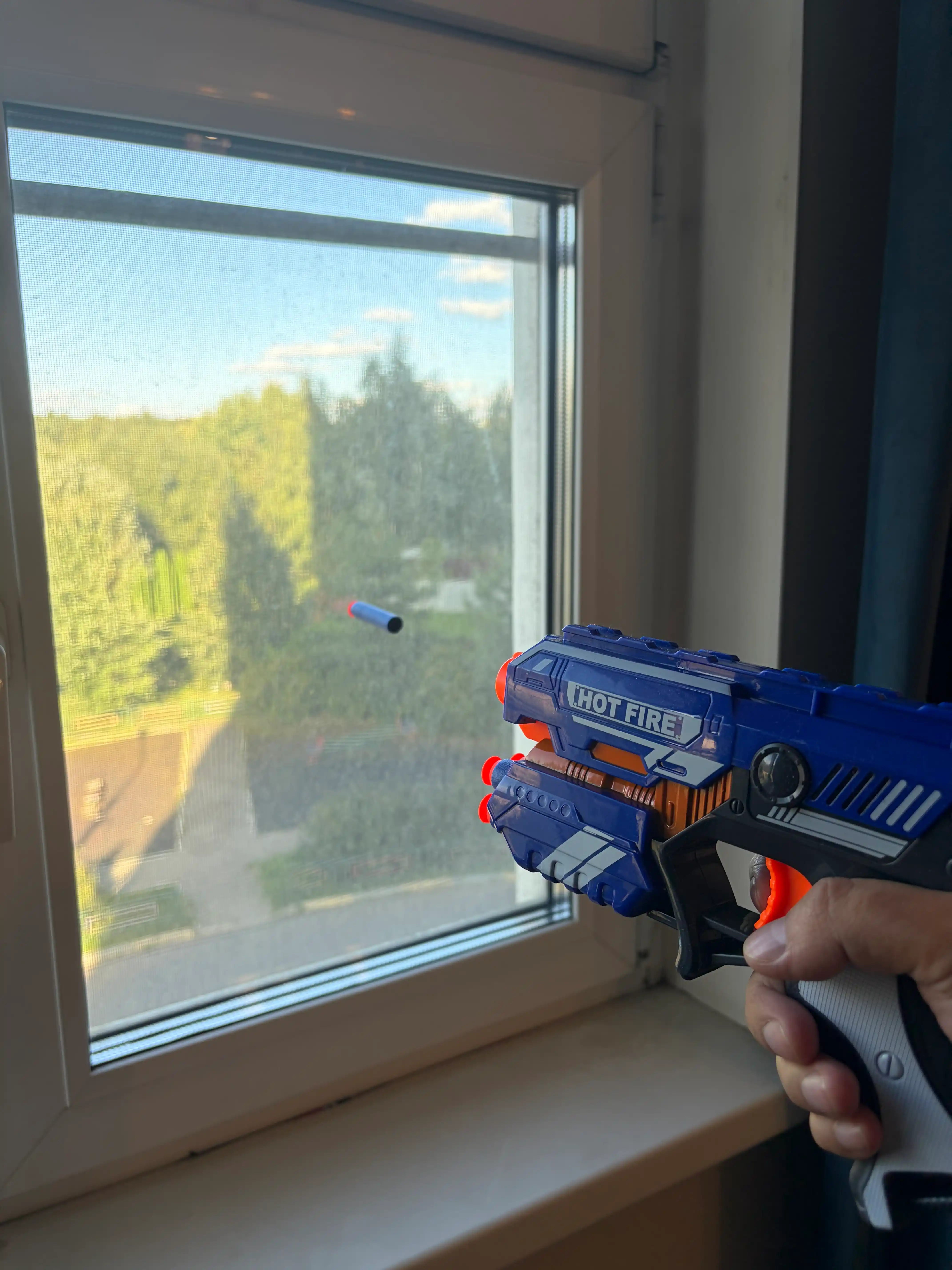 Blaster pistolet, yumshoq o'qlarni otadi