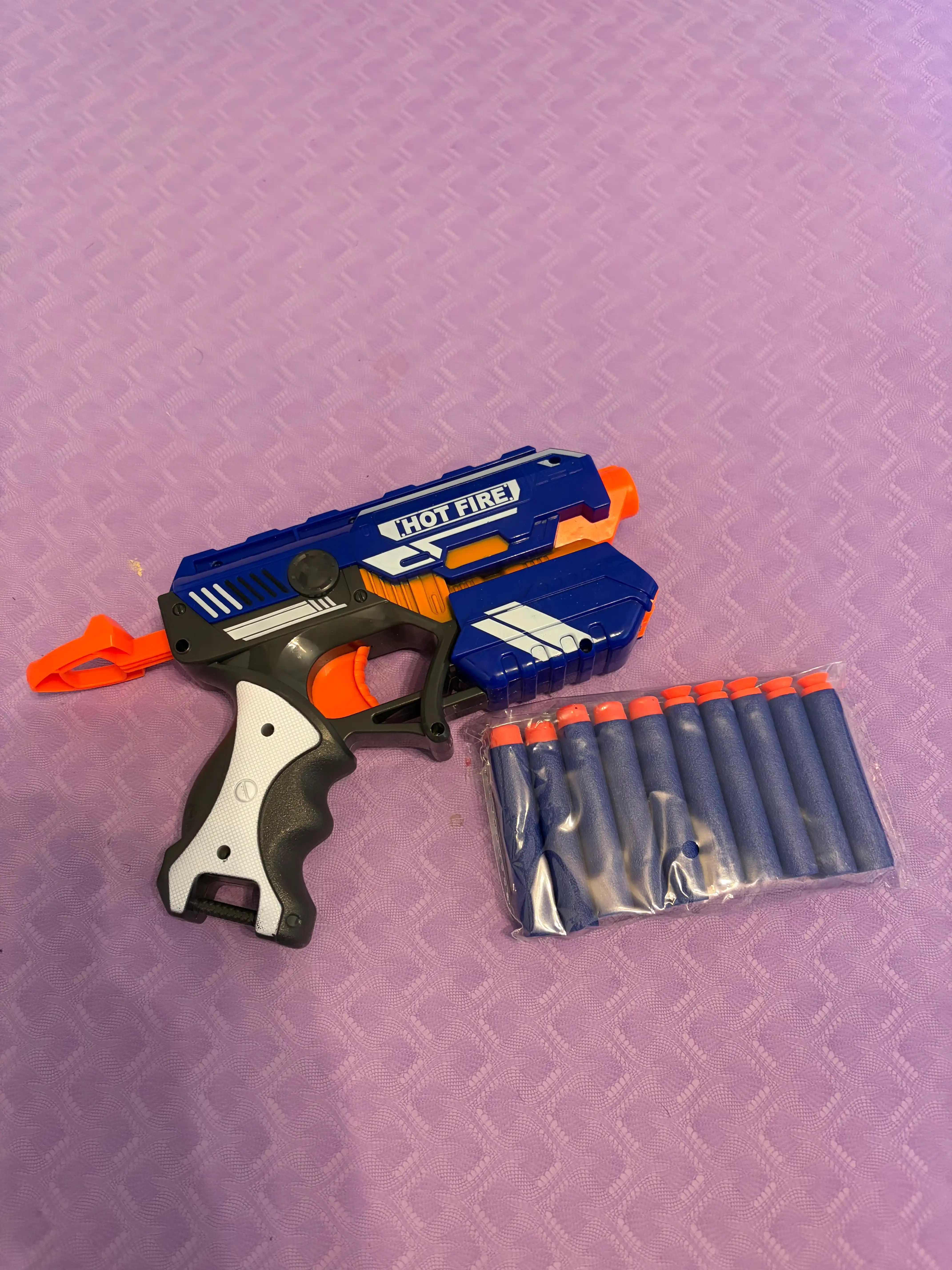 Blaster pistolet, yumshoq o'qlarni otadi