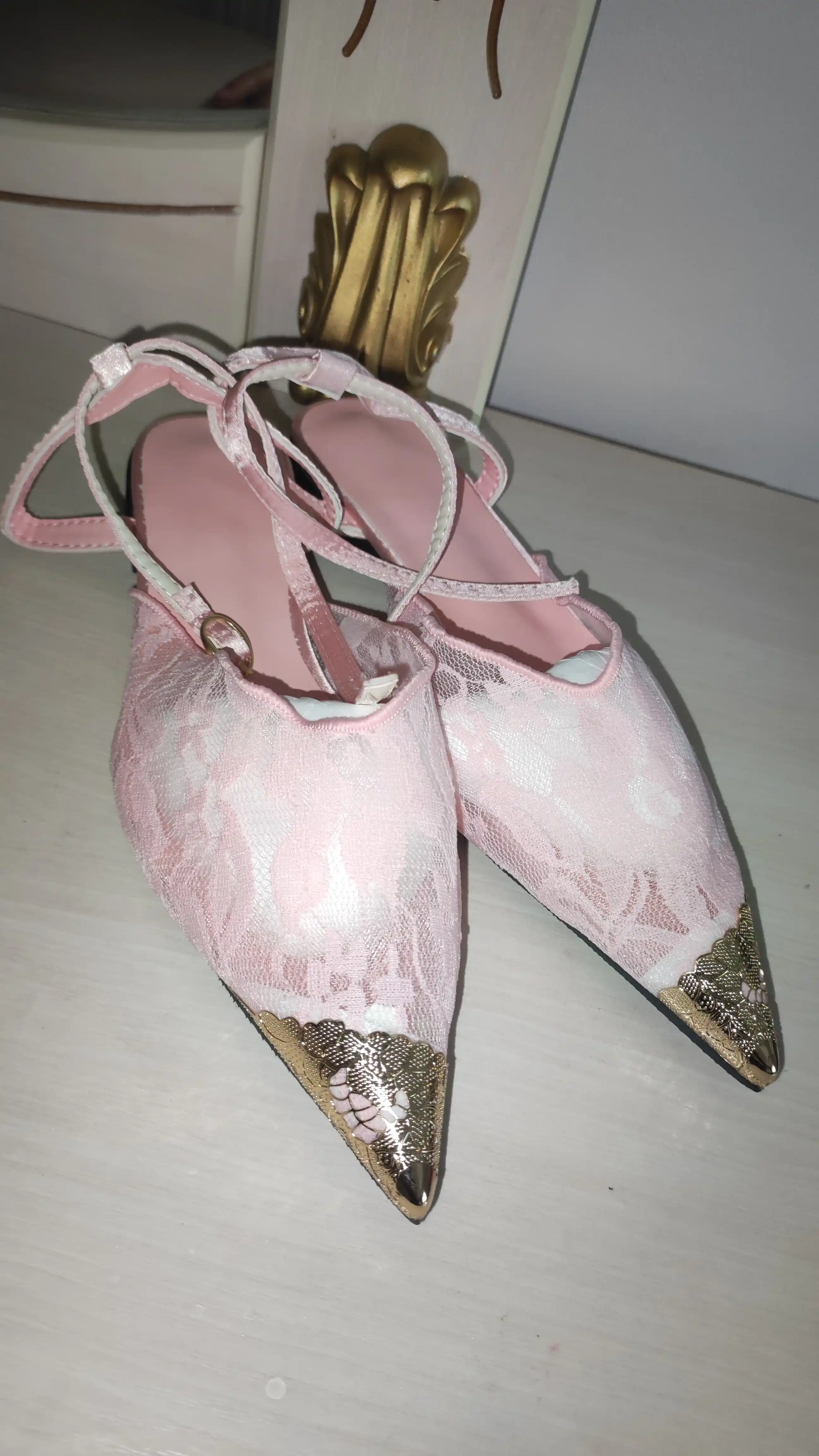 Ayollar baletkalari, to‘rli, past poshnali, ayollar va qizlar tuflisi, 1 o'lcham kichikroq