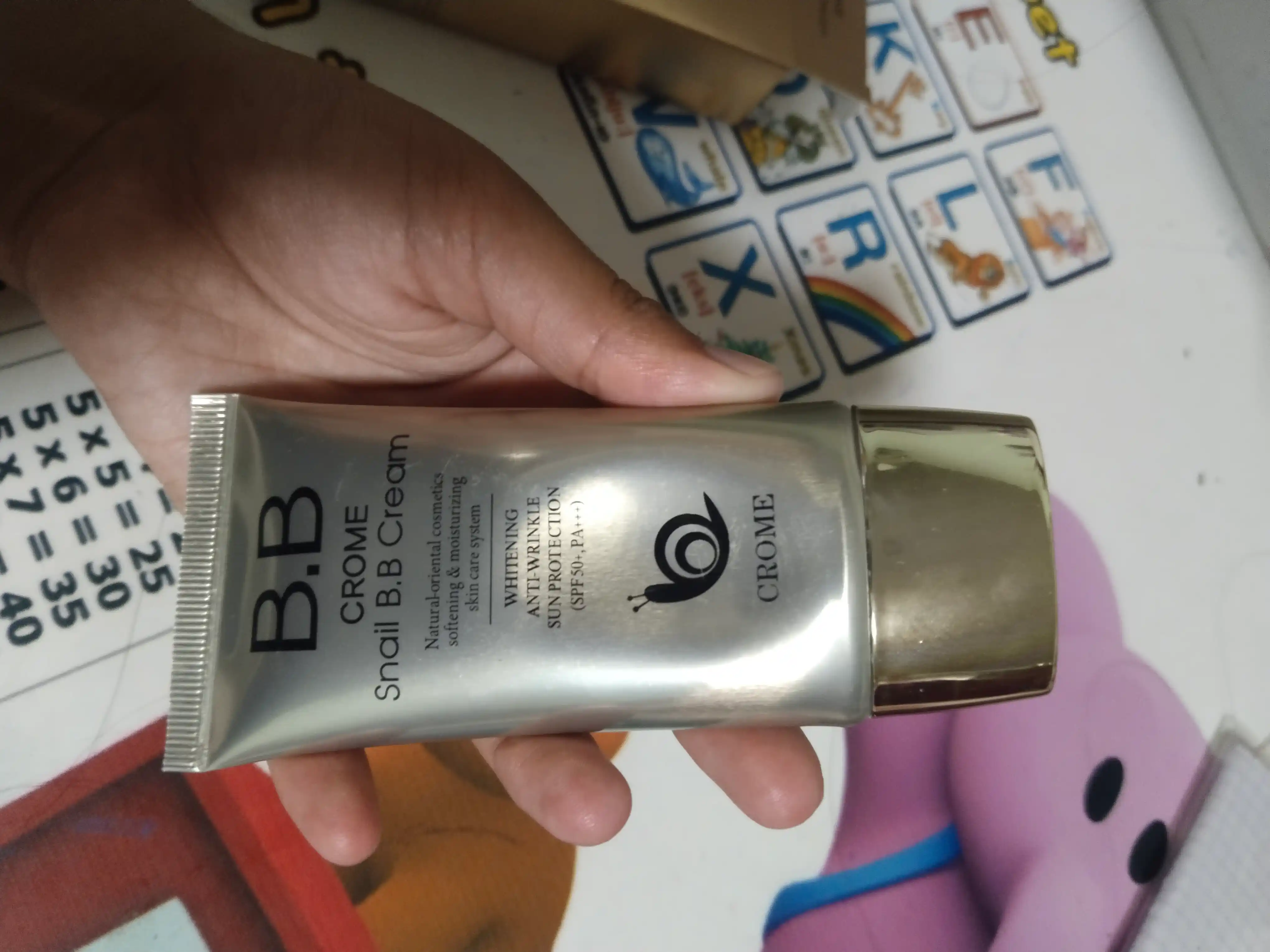 Ko'p funksiyali oqartiruvchi tonal krem BB krem Crome Snail SPF 50+, 50 ml
